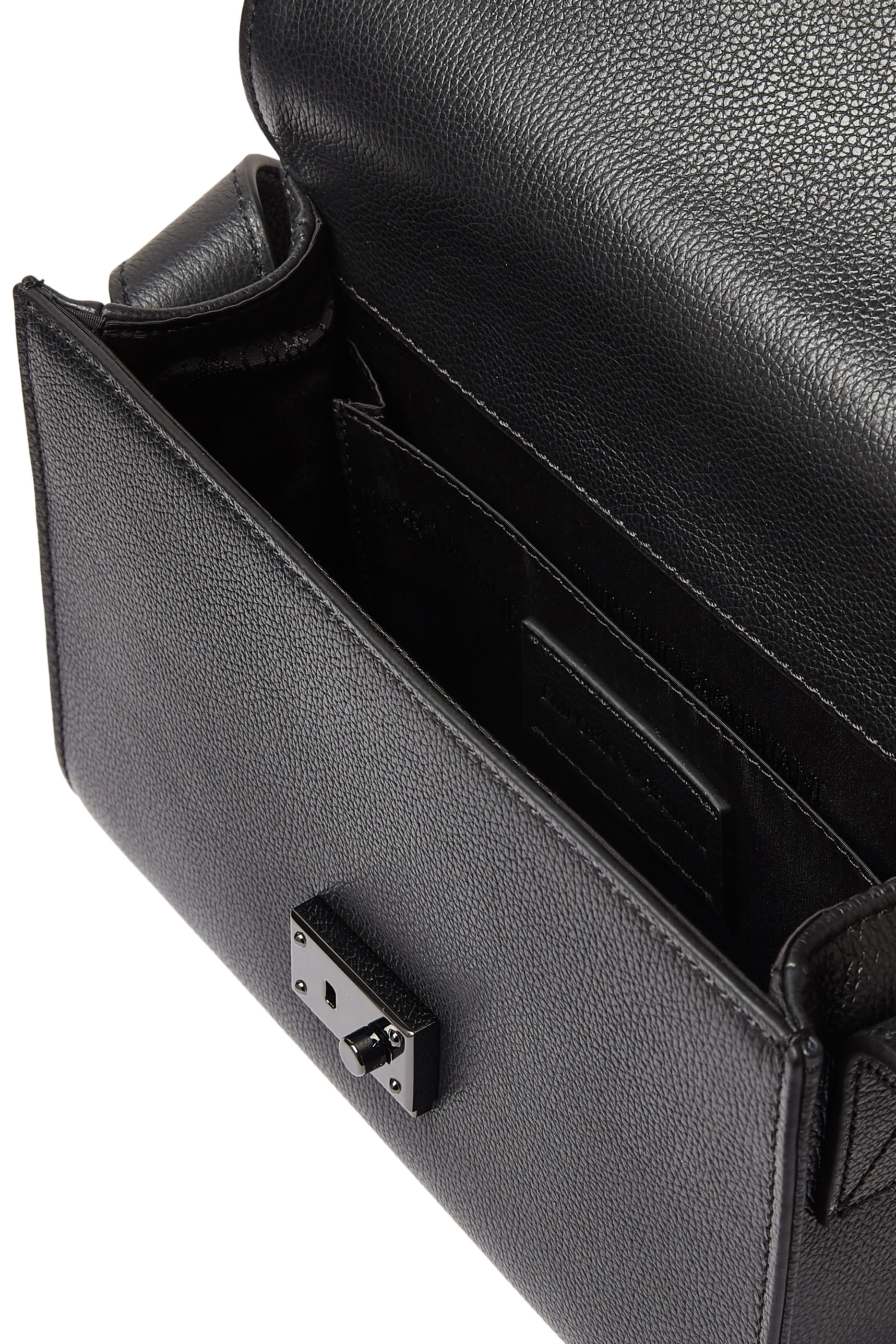 حقيبة كروس بإغلاق معدني