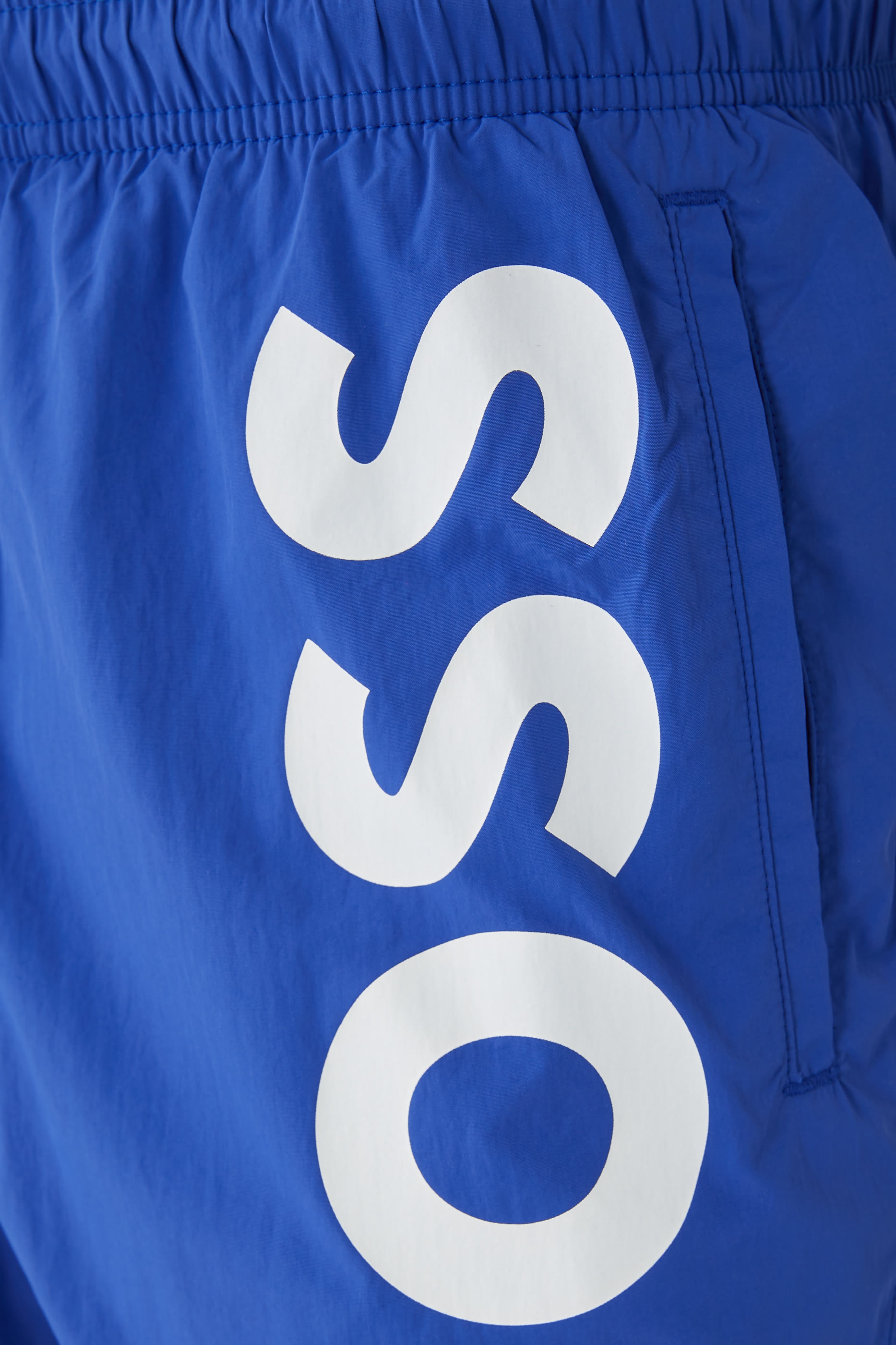 شورت سباحة بطبعات أخطبوط