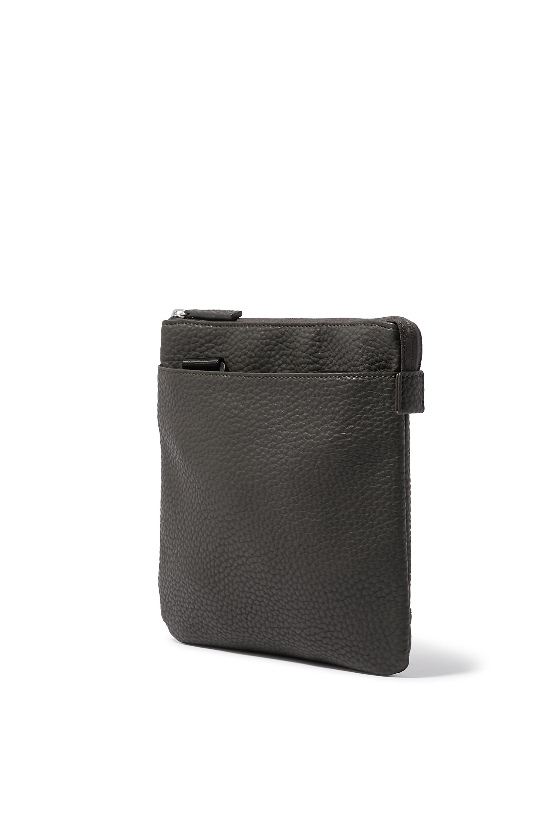 حقيبة كروس كابري بشعار الماركة