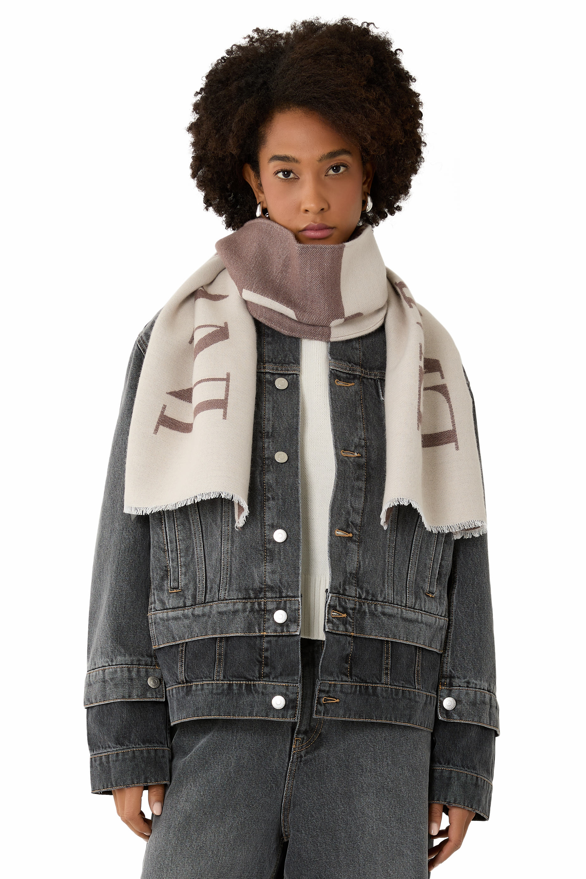 وشاح بلونين ونقشة شعار الماركة بحجم كبير مزيج صوف