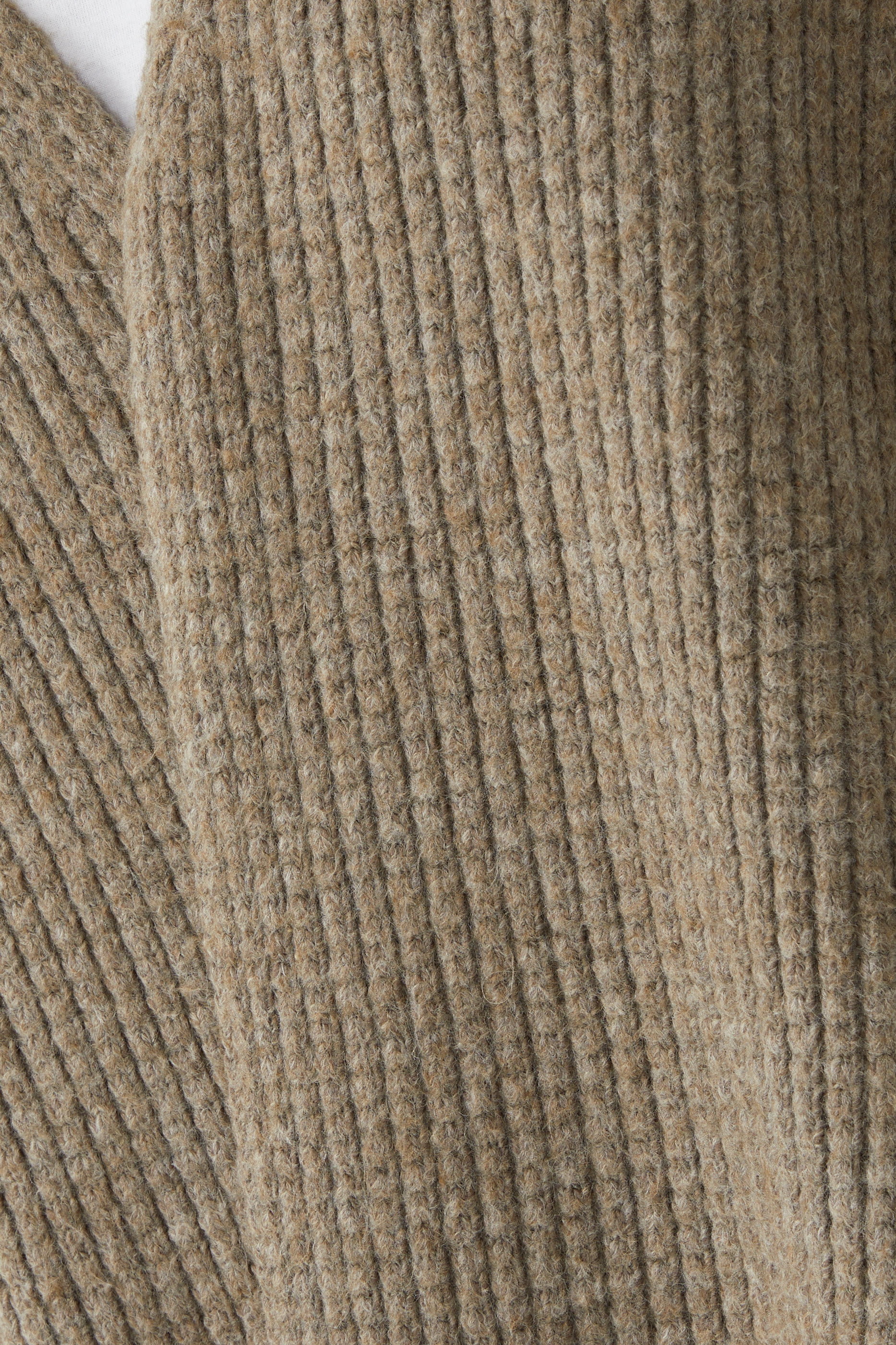 كارديغان نسيج متشابك ثقيل