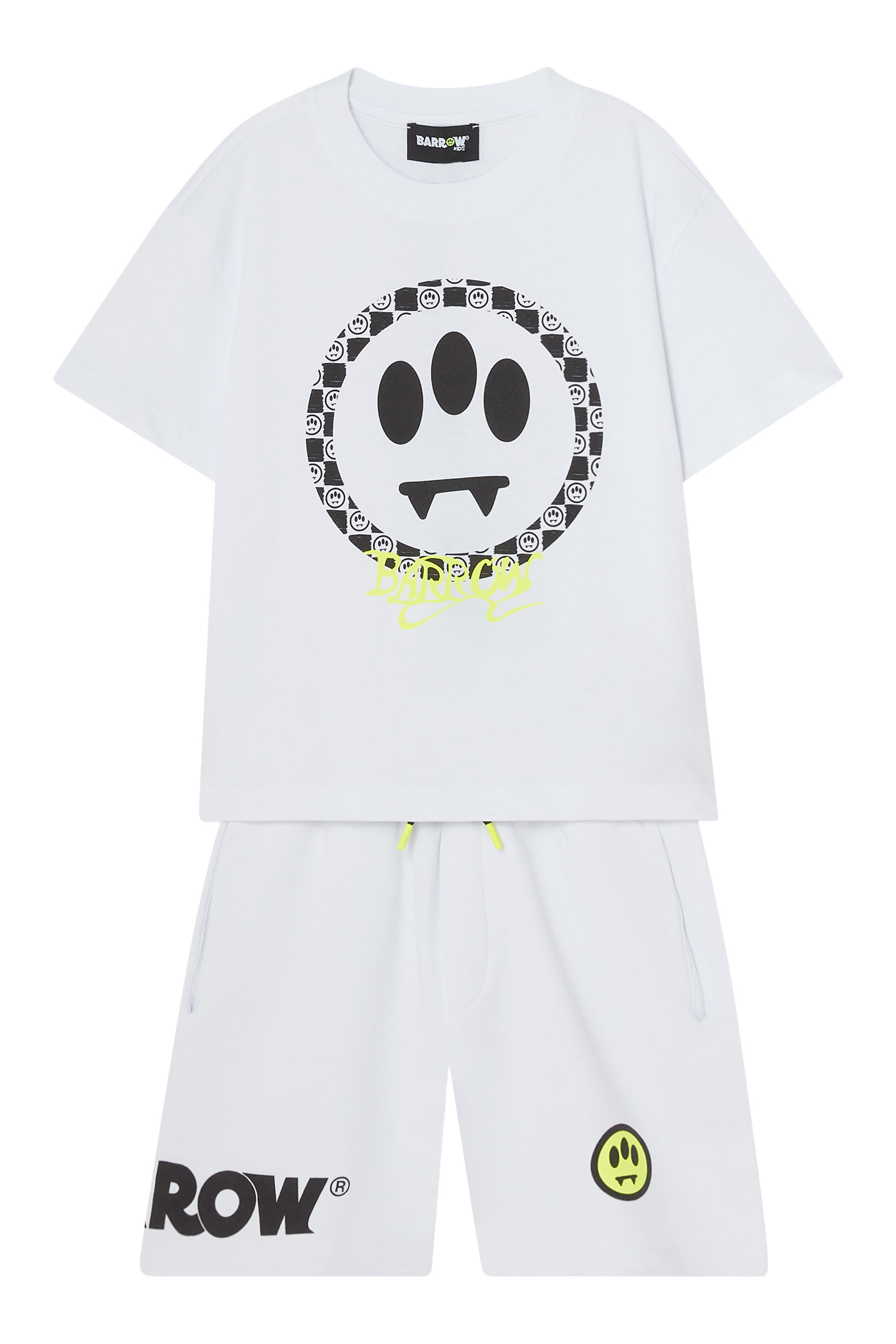 تيشيرت بشعار الماركة للأطفال