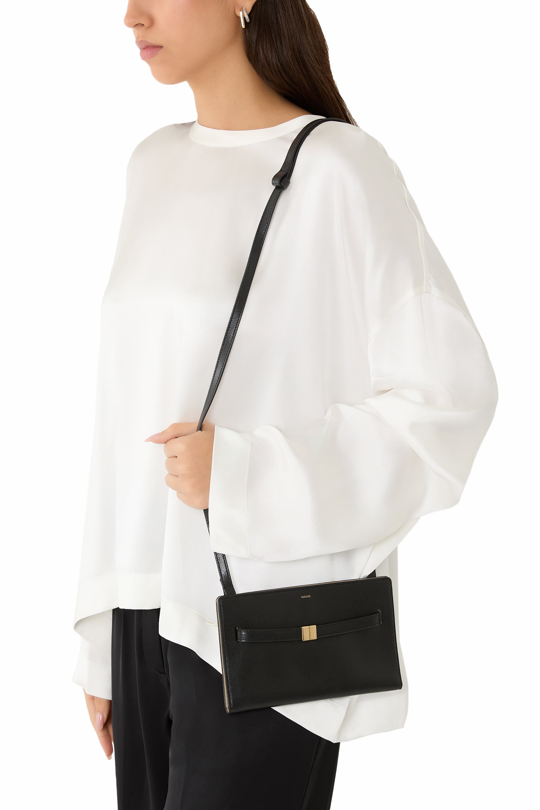 حقيبة كروس جلد بحزام