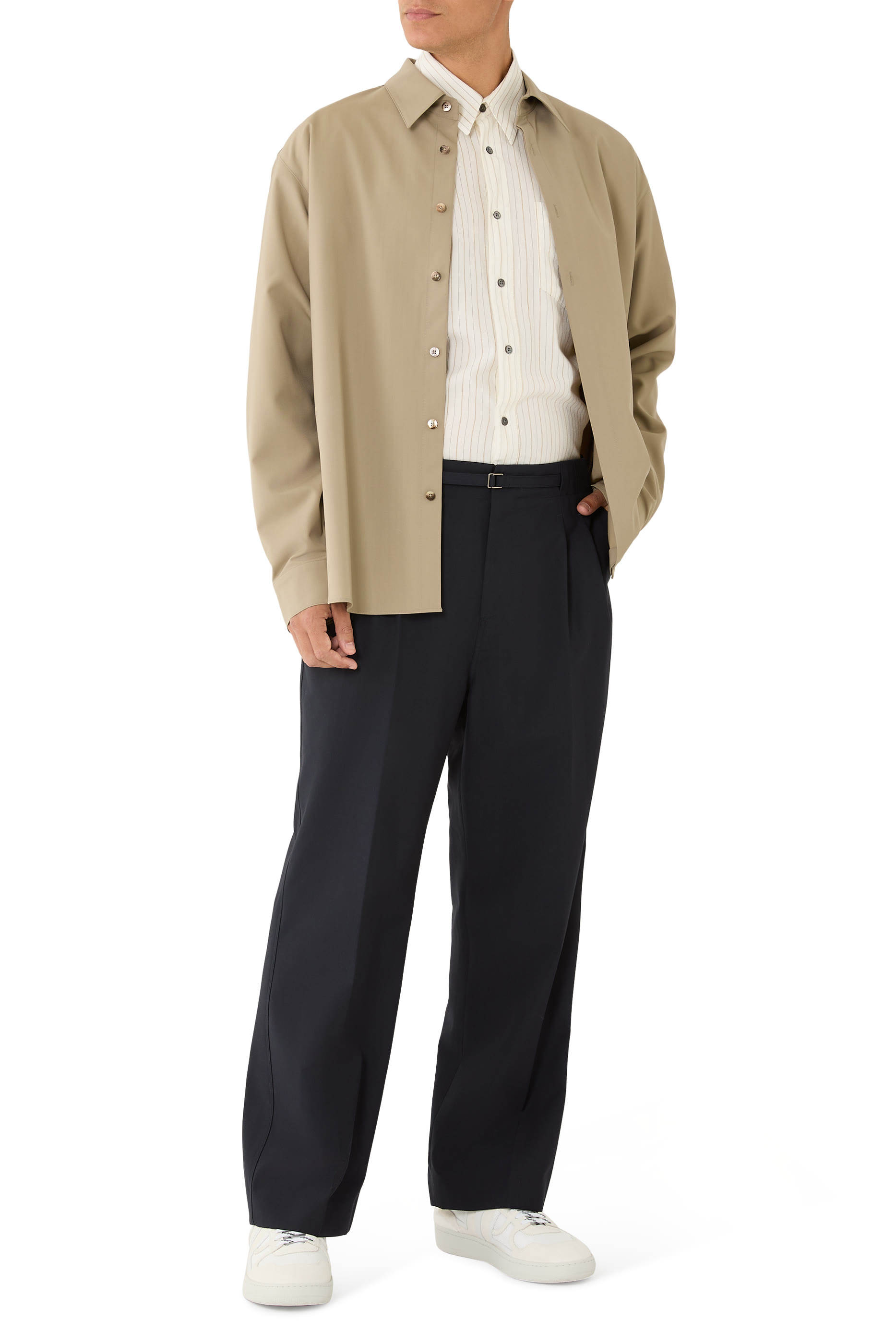 بنطال بطيات وحزام