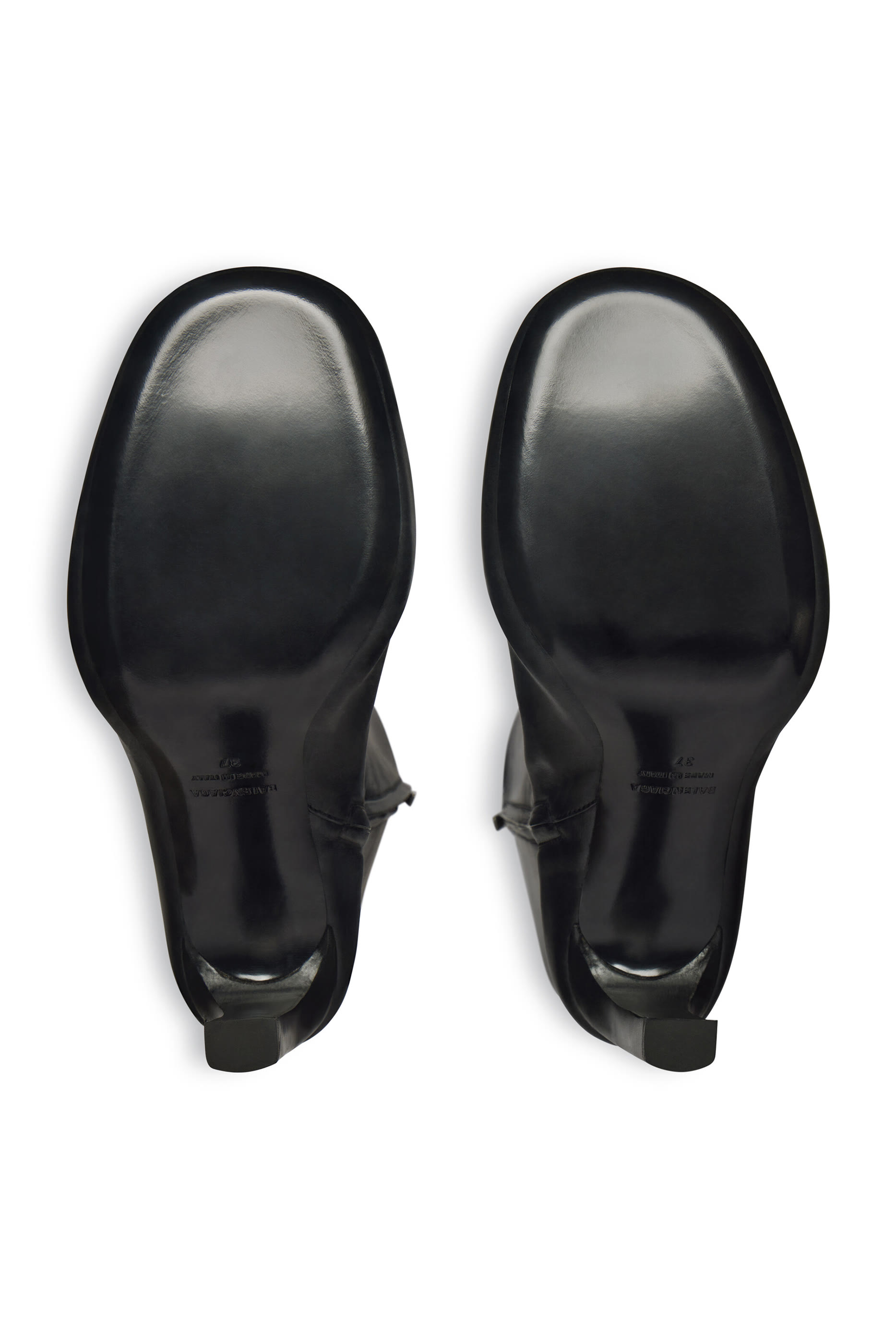 حذاء بوت فارغو 100