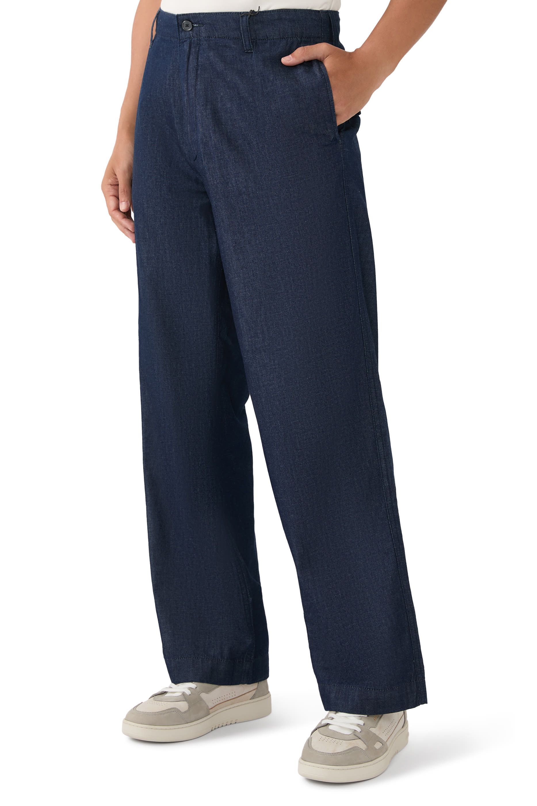 بنطال شامبراي اي اس فيه دنيم