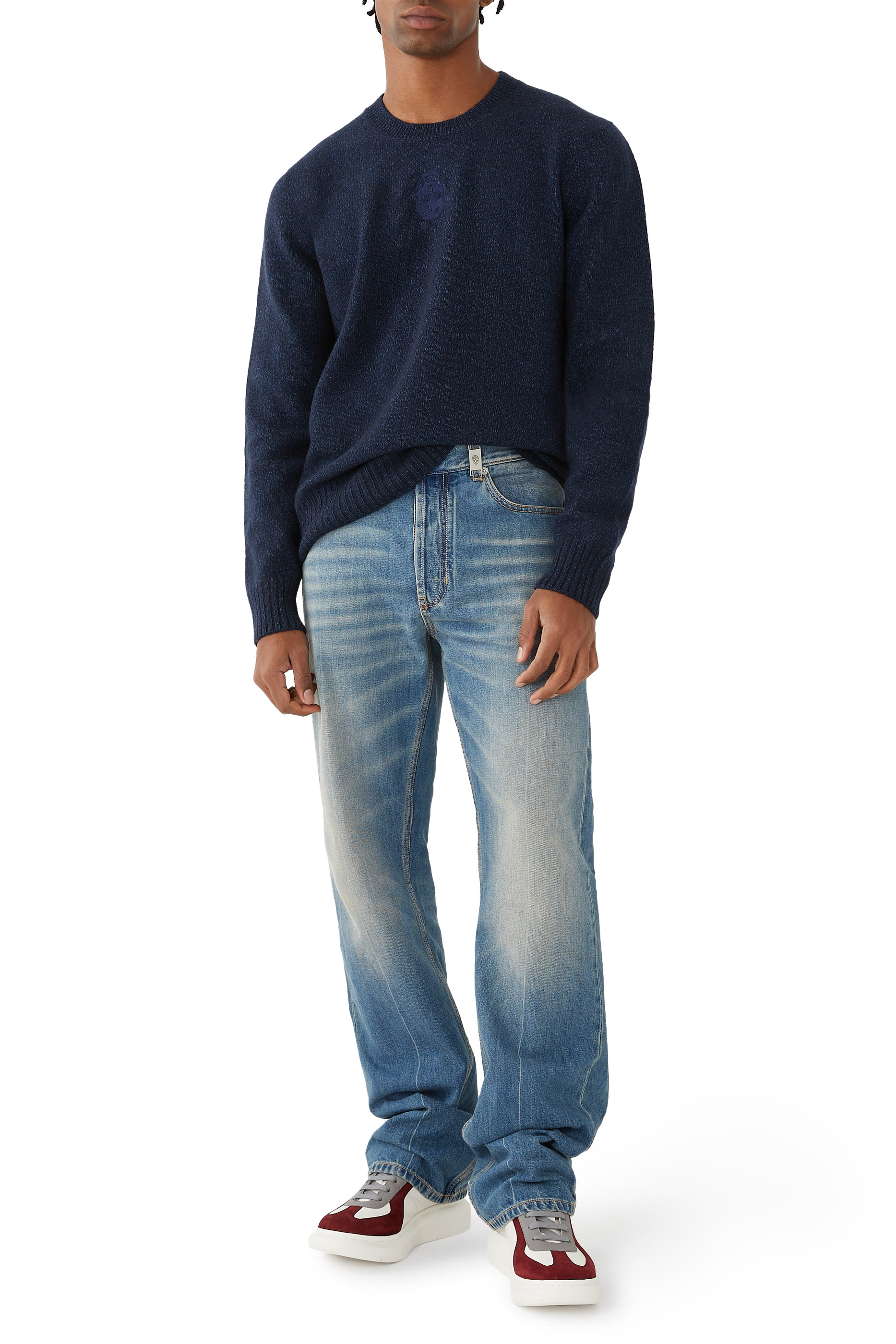 كنزة بطبعات جمجمة