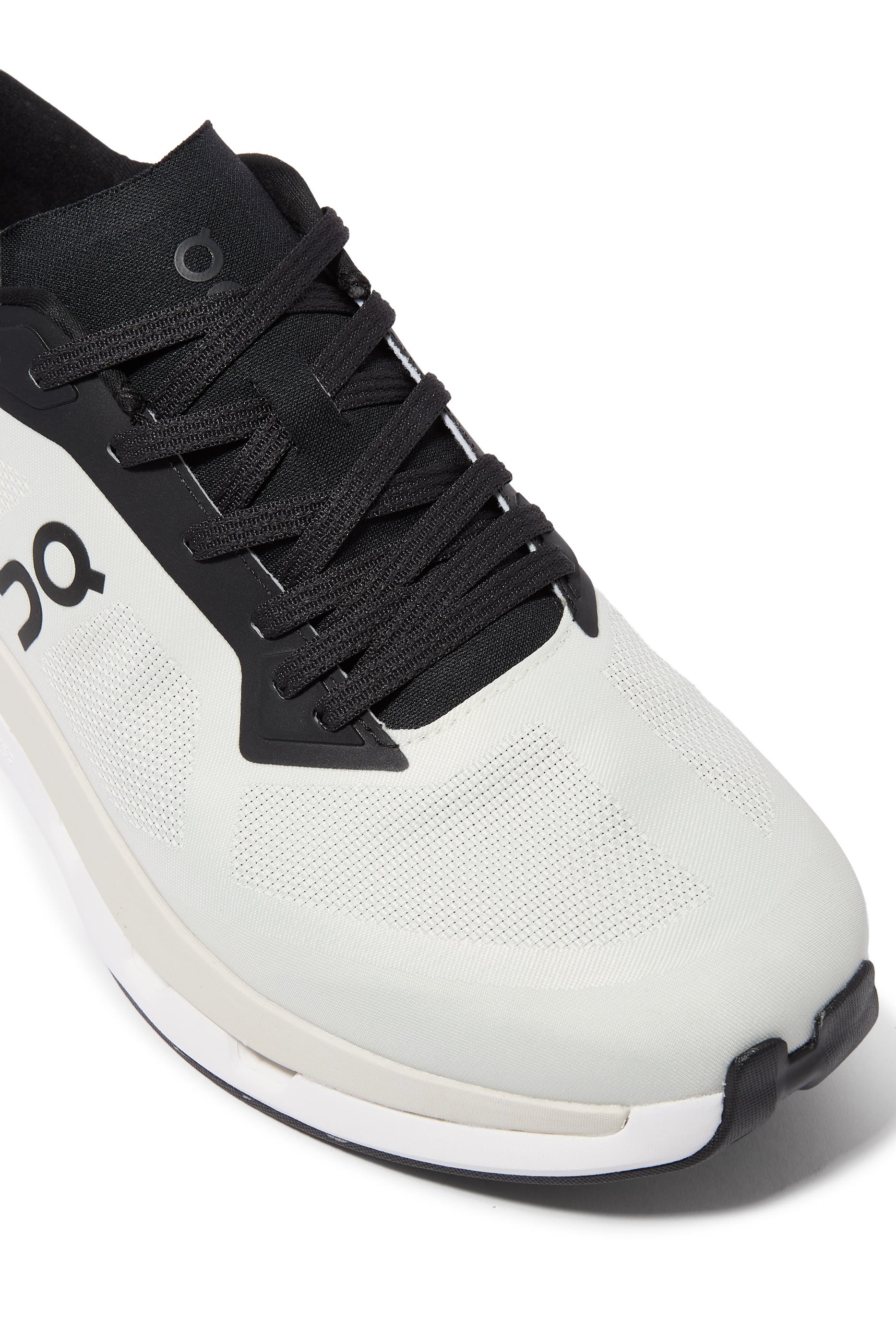 سنيكرز كلاودزون