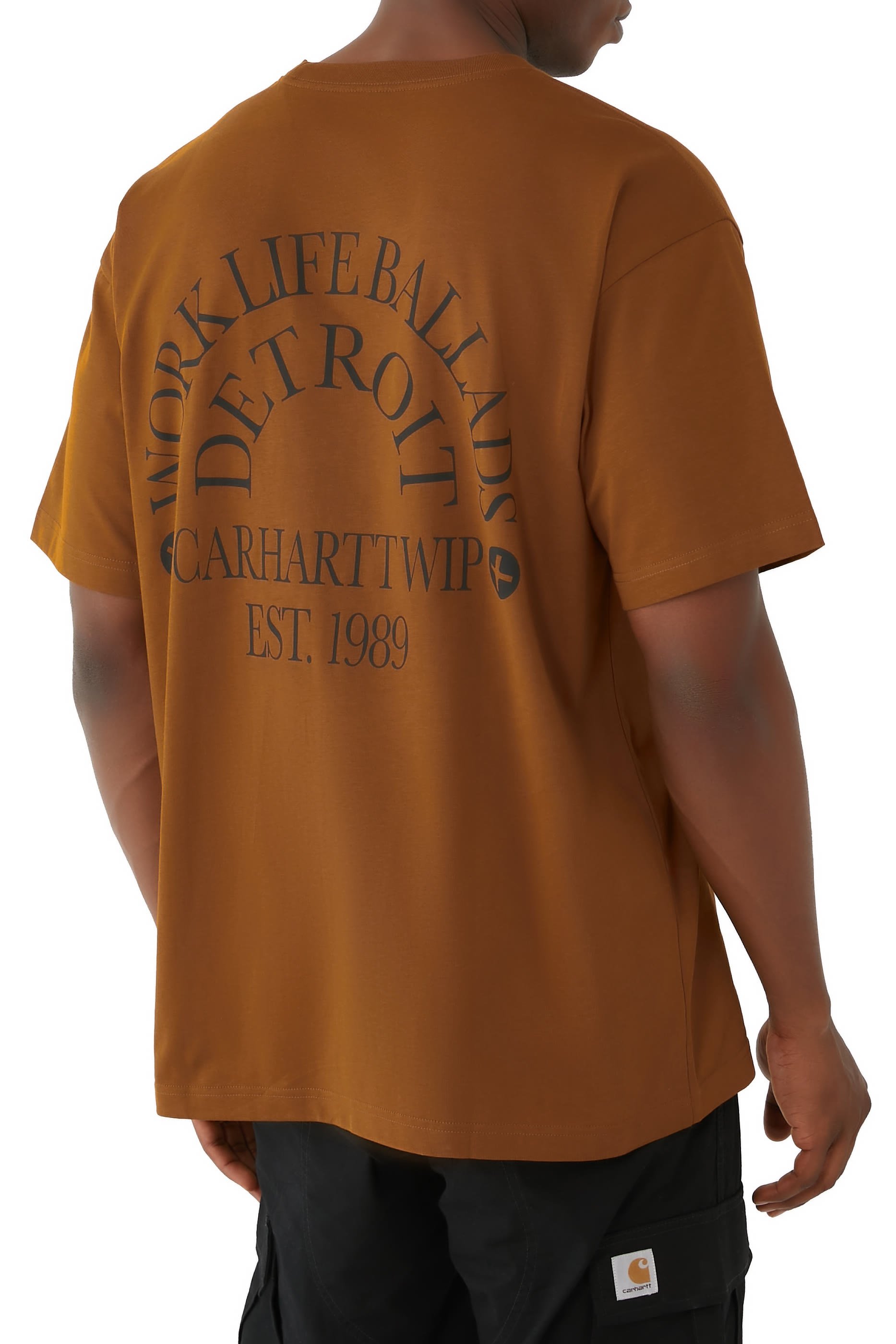 تيشيرت ورك بتصميم جامعي