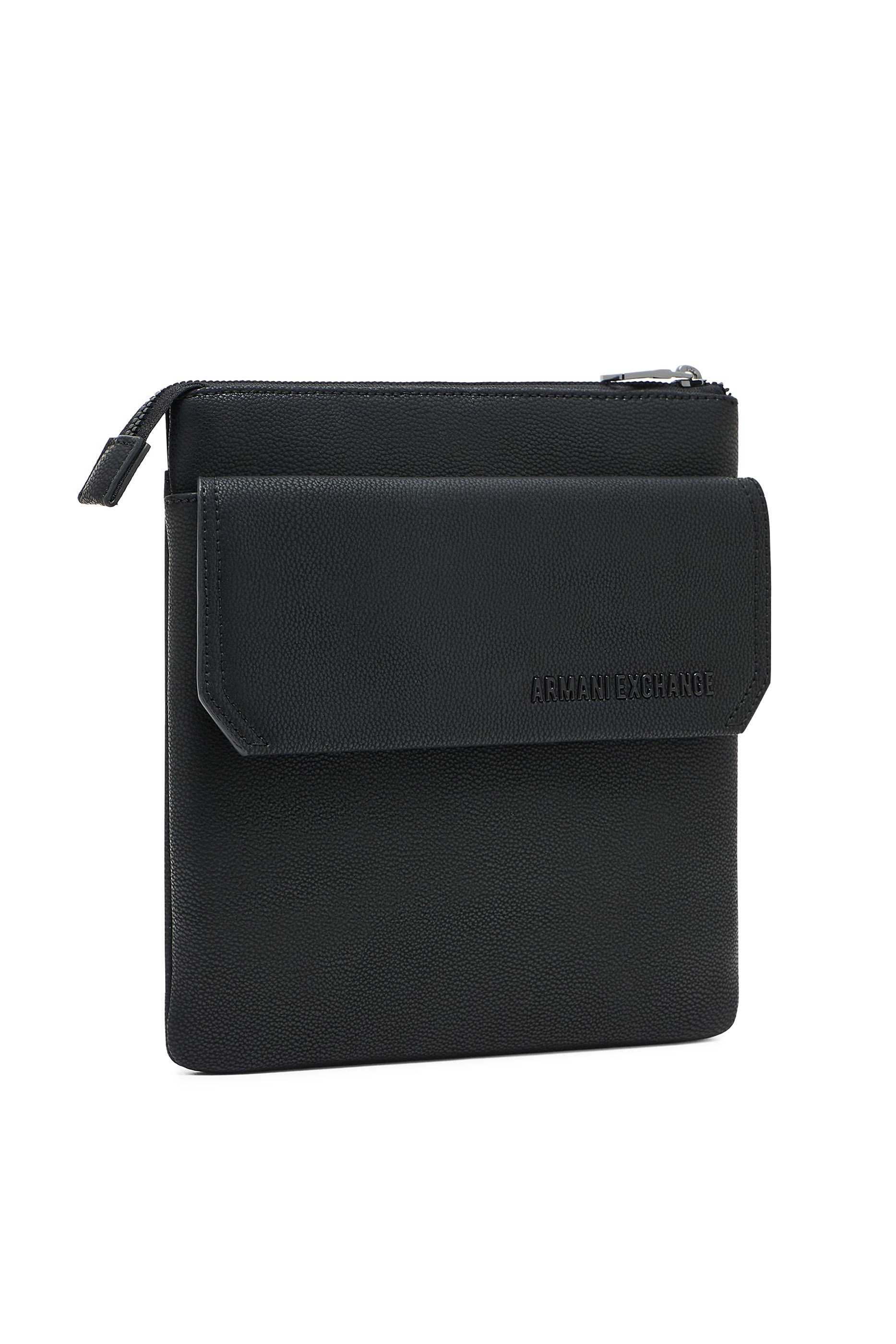 حقيبة كروس بودي بشعار الماركة