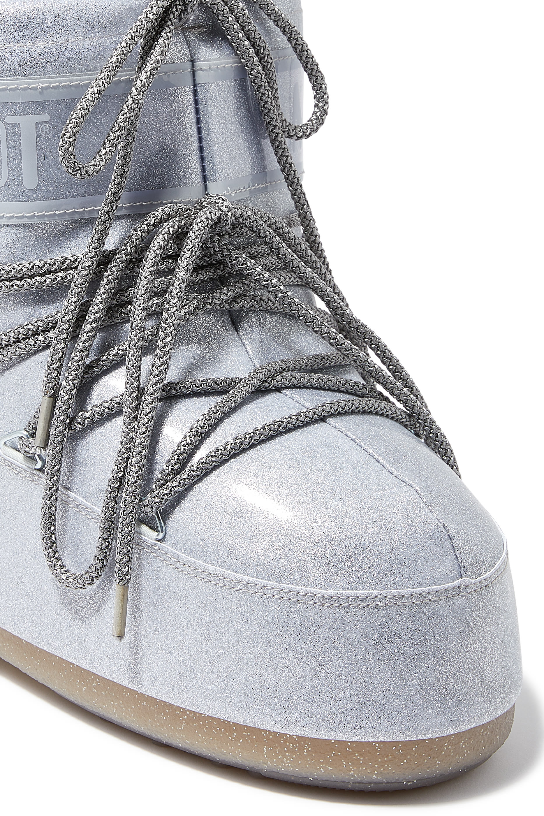 حذاء بوت لامع بطول الكاحل بشعار الماركة