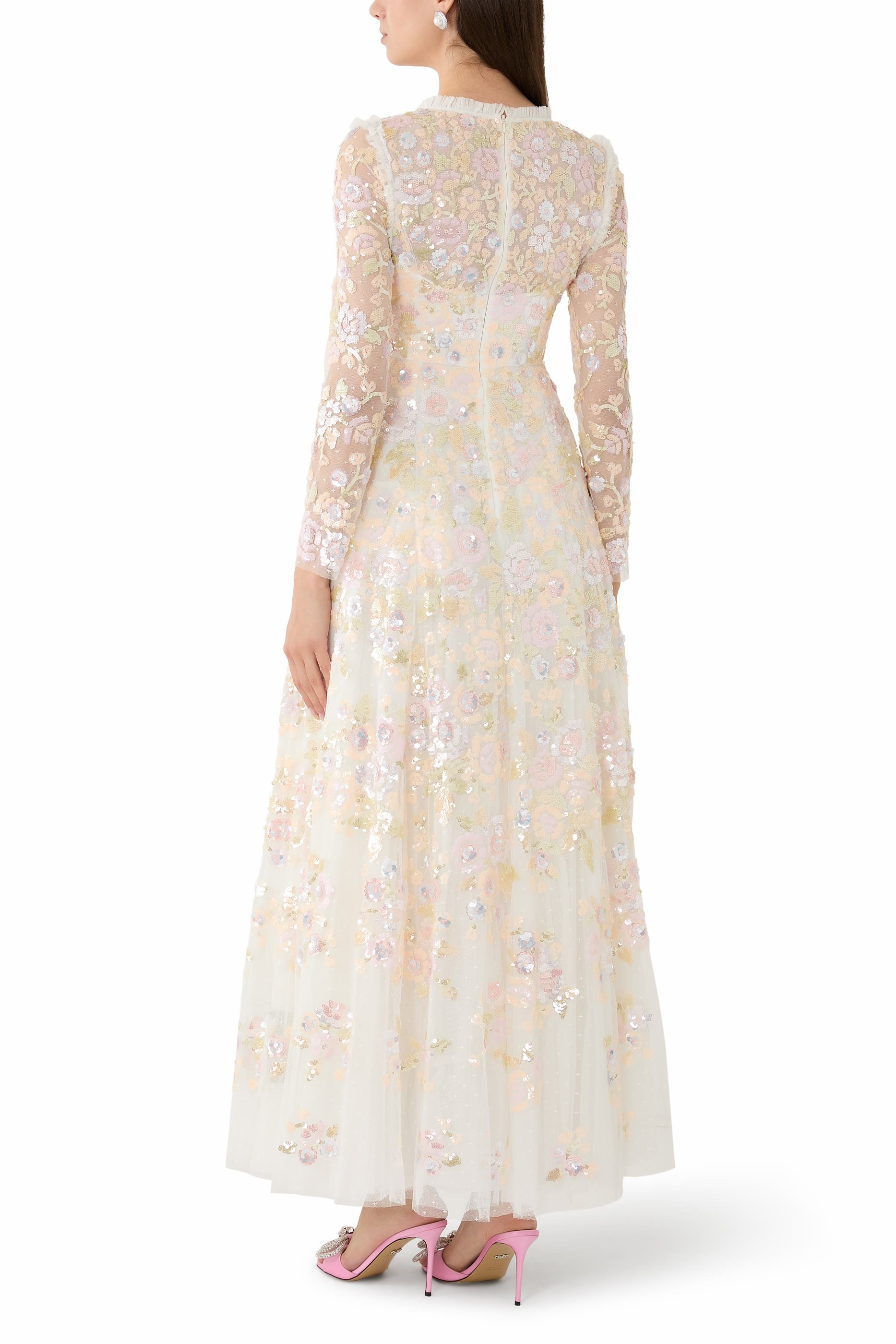 فستان سهرة براديس بياقة V وترتر