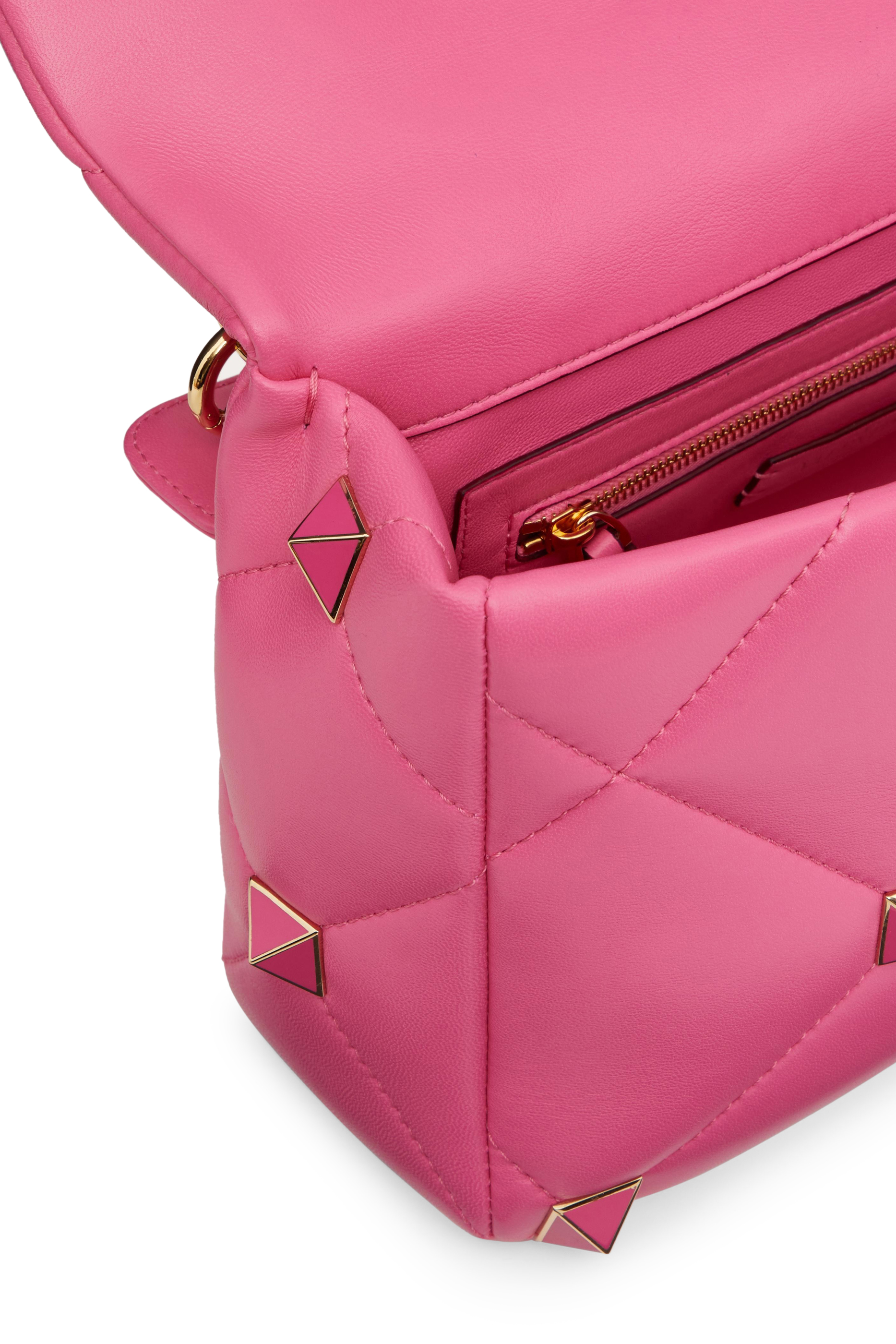 حقيبة فالنتينو غارافاني رومان مرصعة بحلي