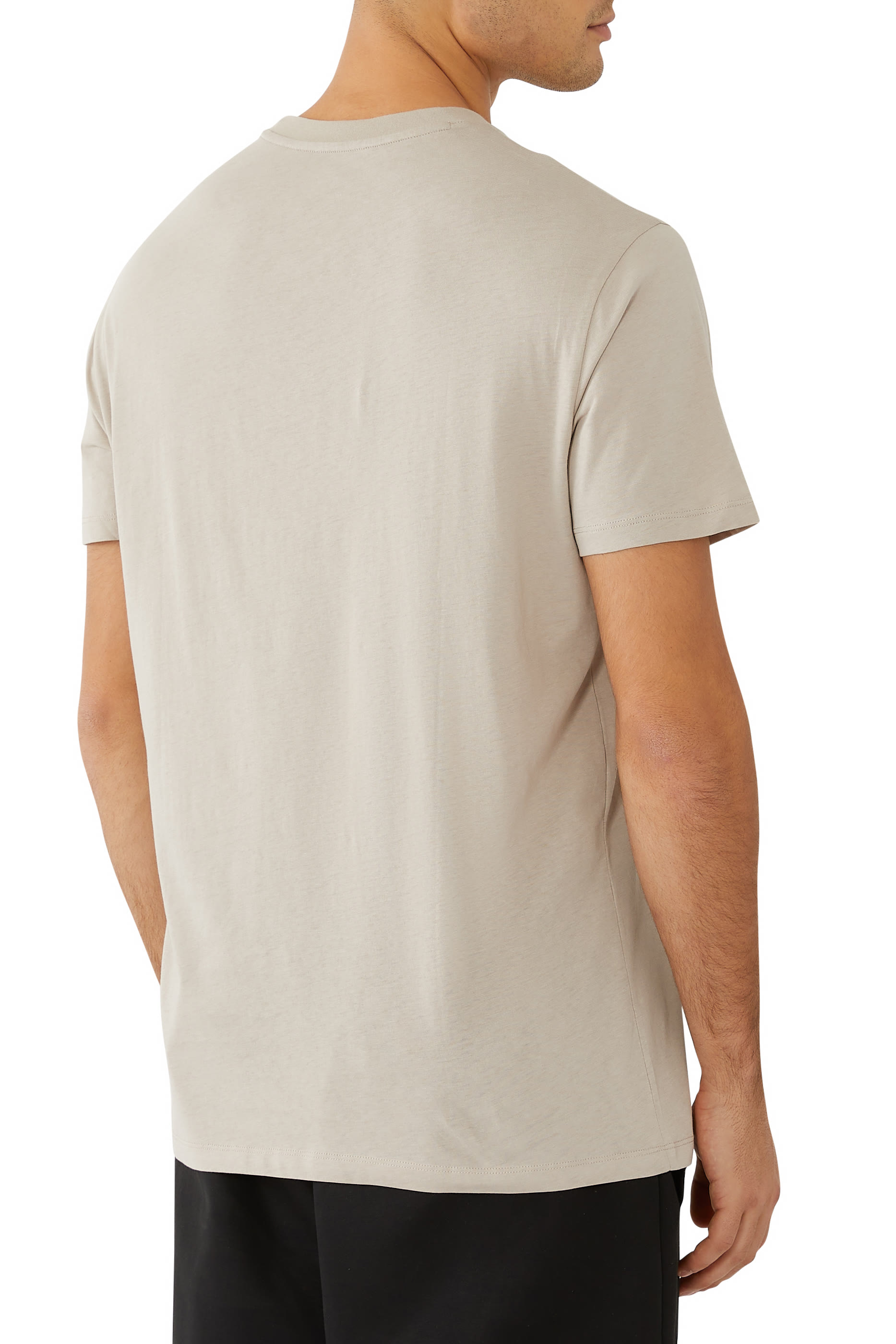 تيشيرت بشعار الماركة