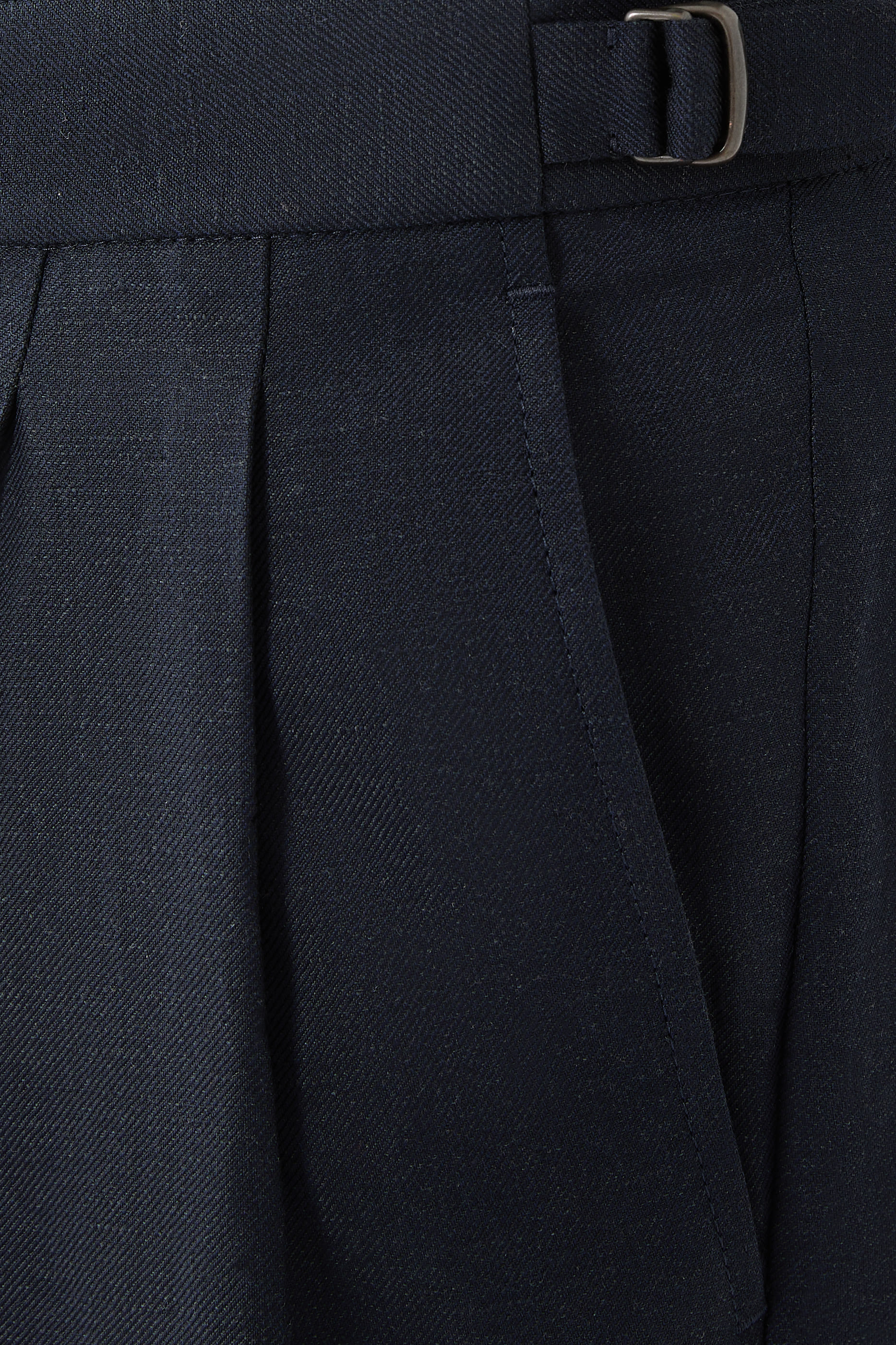 شورت بيرمودا بقصة مريحة