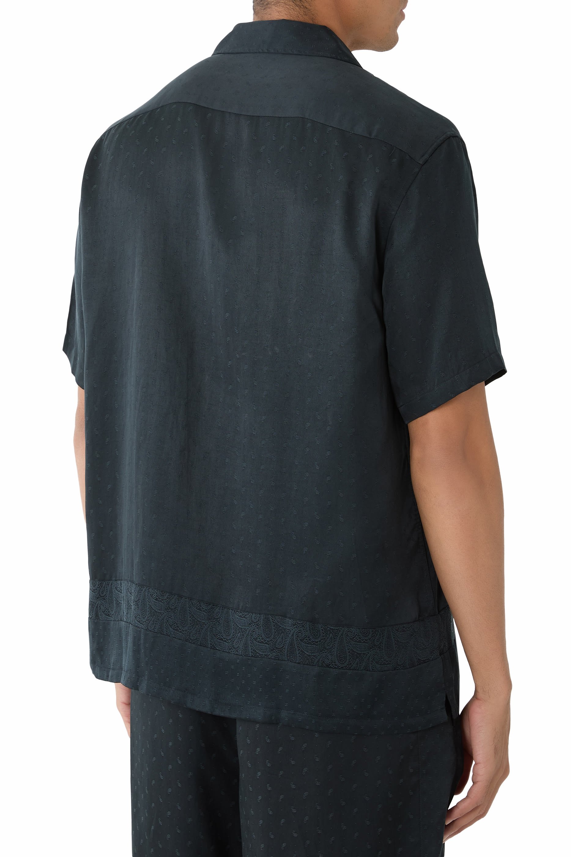 قميص بياقة بولينغ