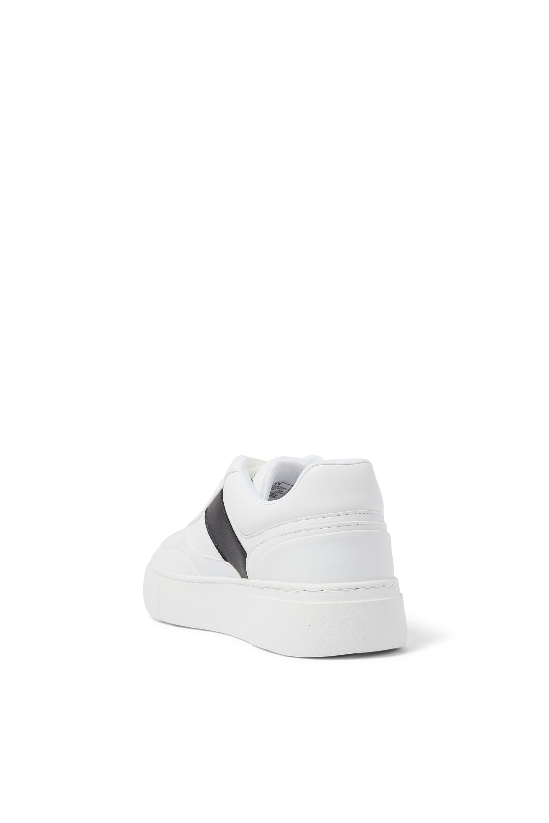 سنيكرز كيرت بشعار حرفي الماركة جلد صناعي