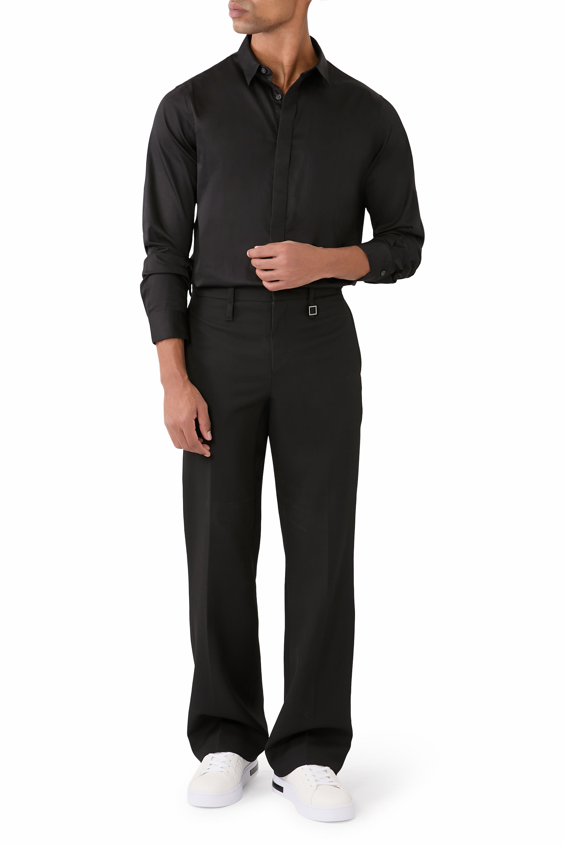 قميص بقصة عادية وخطوط