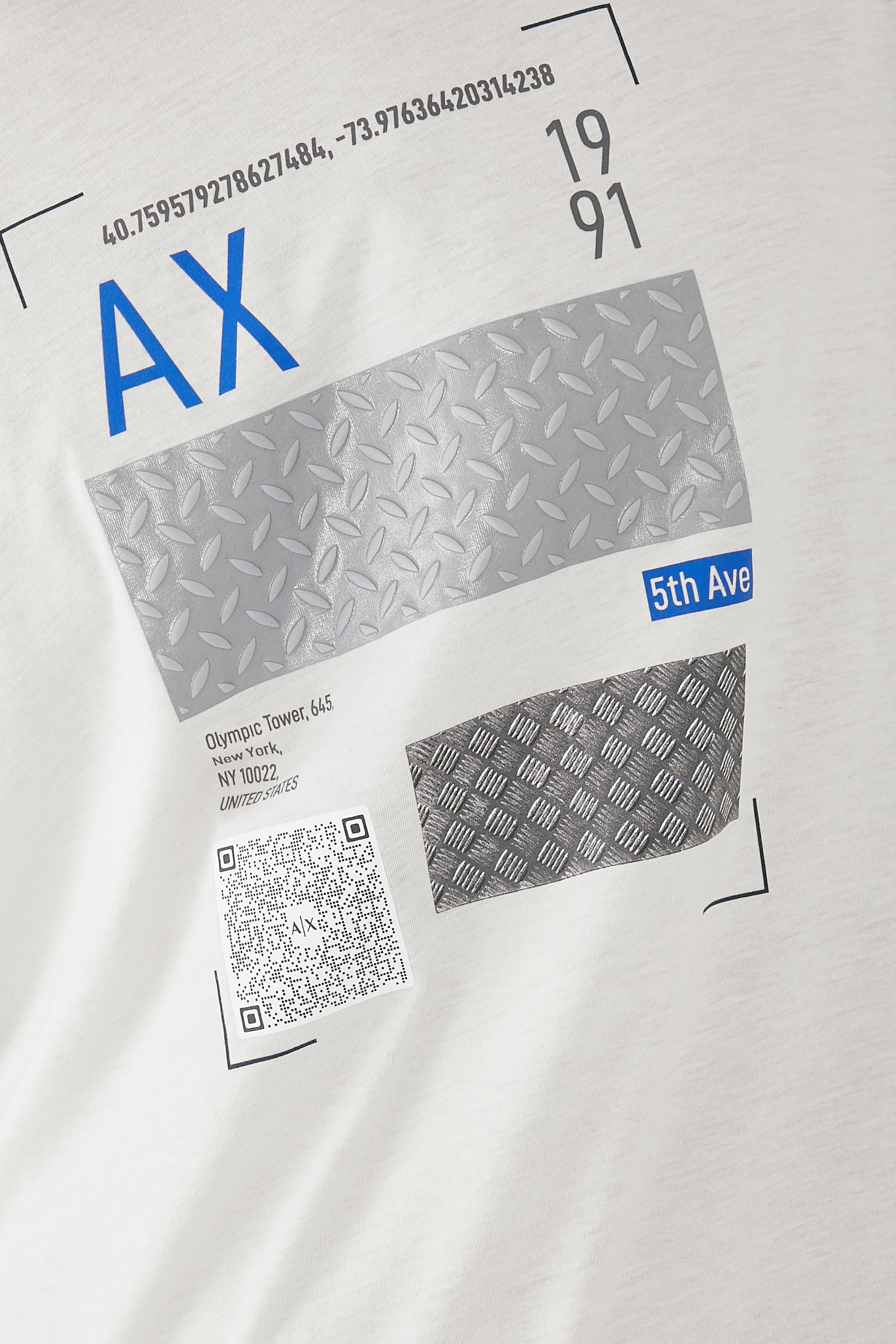 تيشيرت جمنازيوم بياقة ضيقة