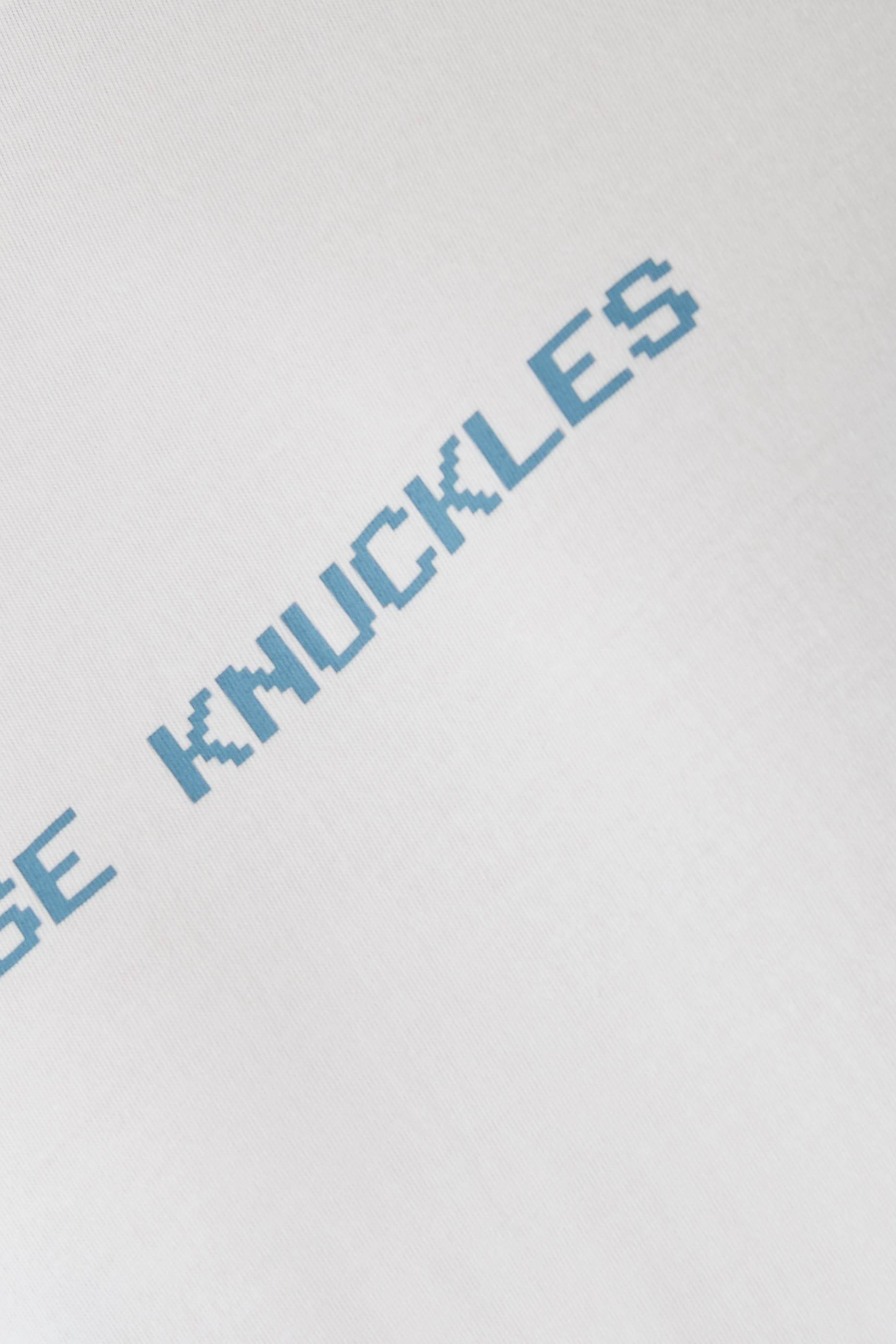 تيشيرت بشعار الماركة