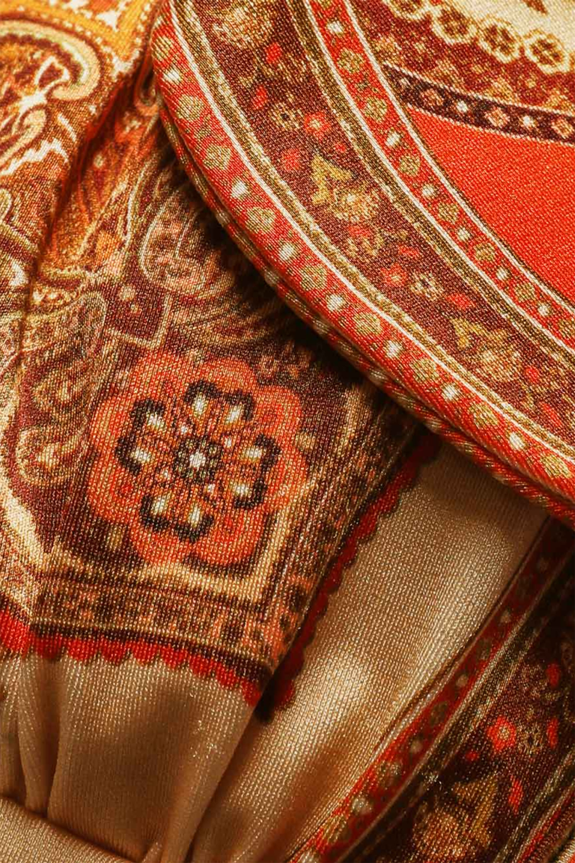 قطعة بيكيني علوية ماهون مستوحاة من الوشاح برباط