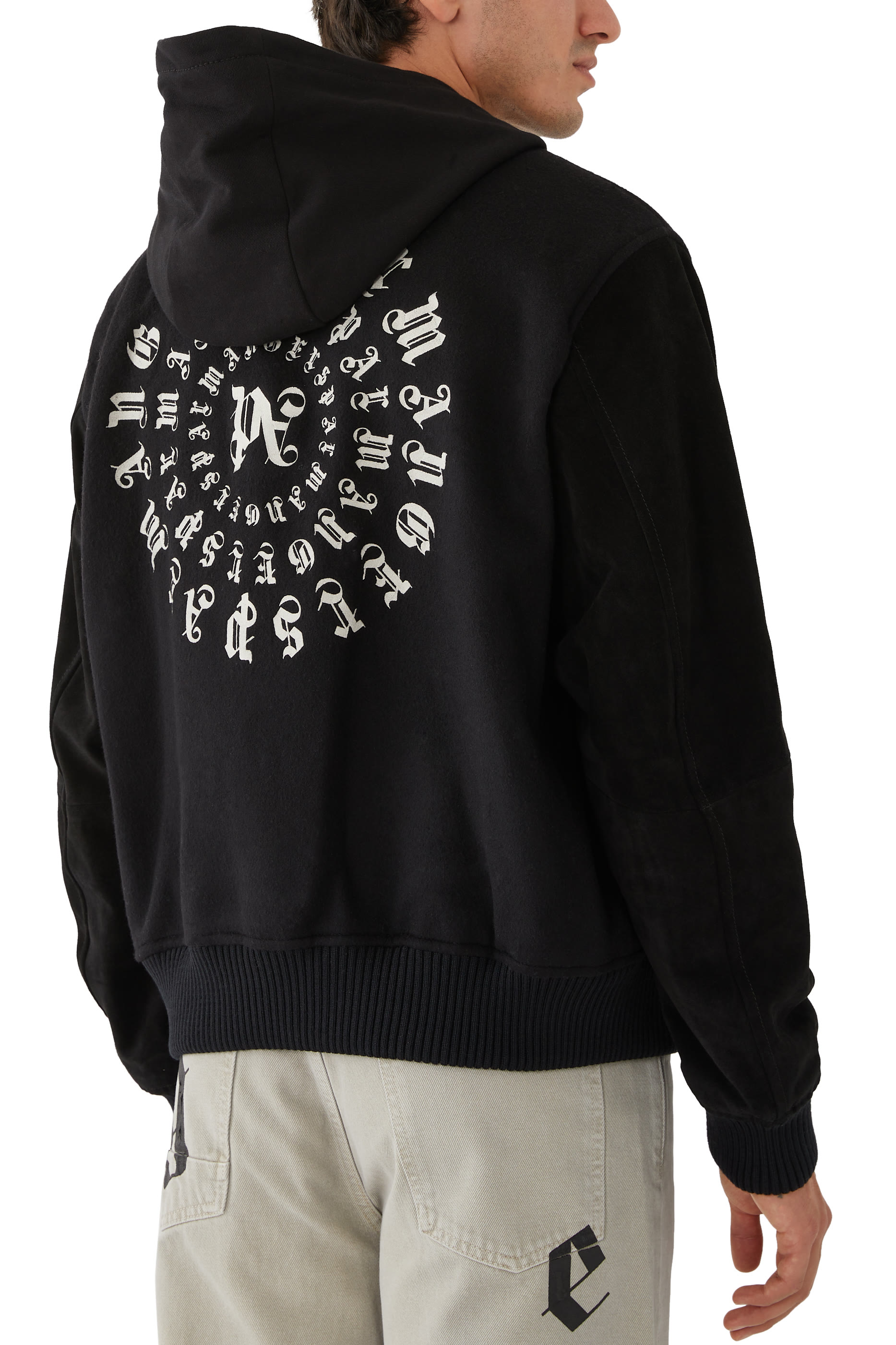 جاكيت فيرتيجو بغطاء رأس وتصميم جامعي