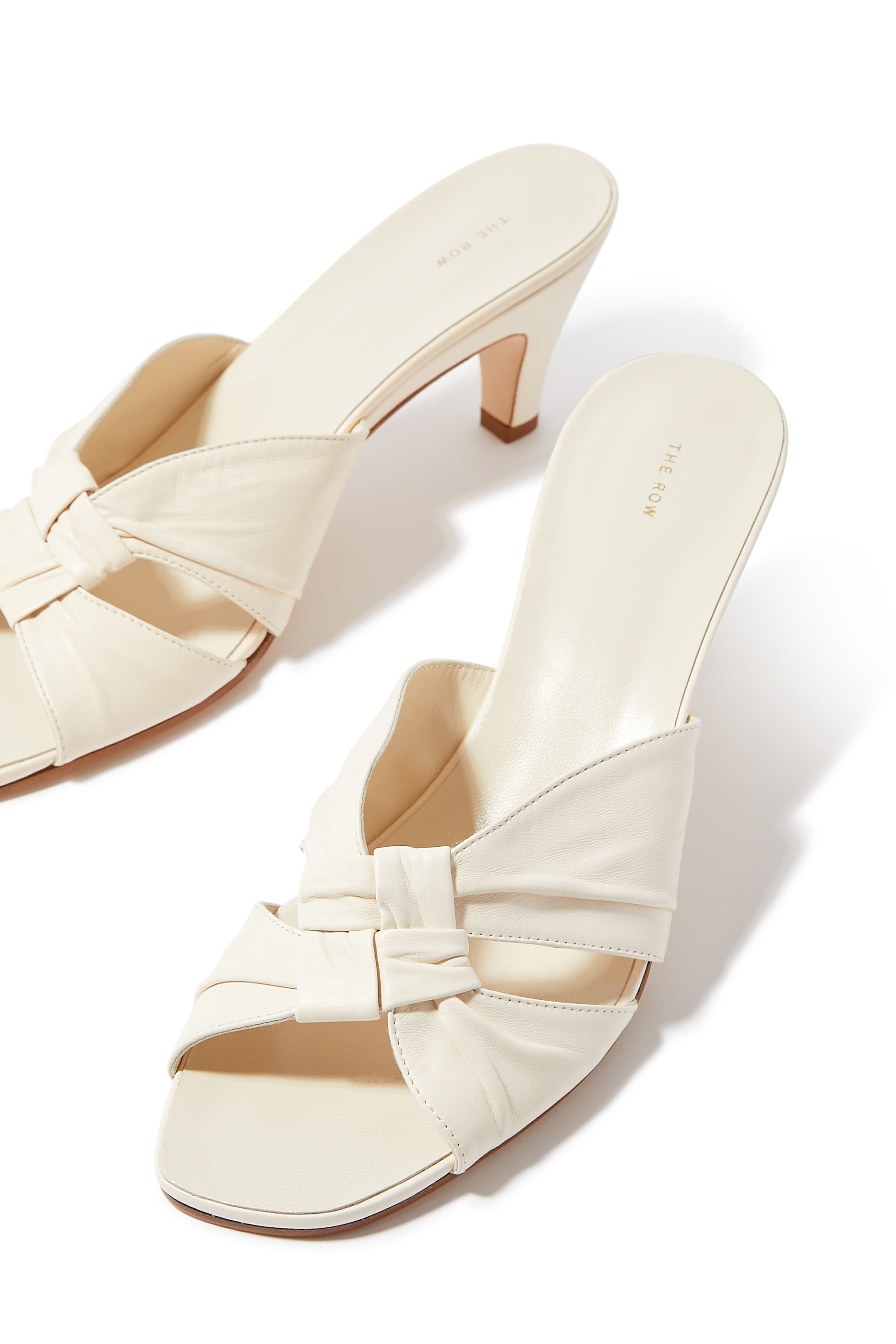 حذاء مفتوح 65 بعقدة ناعمة