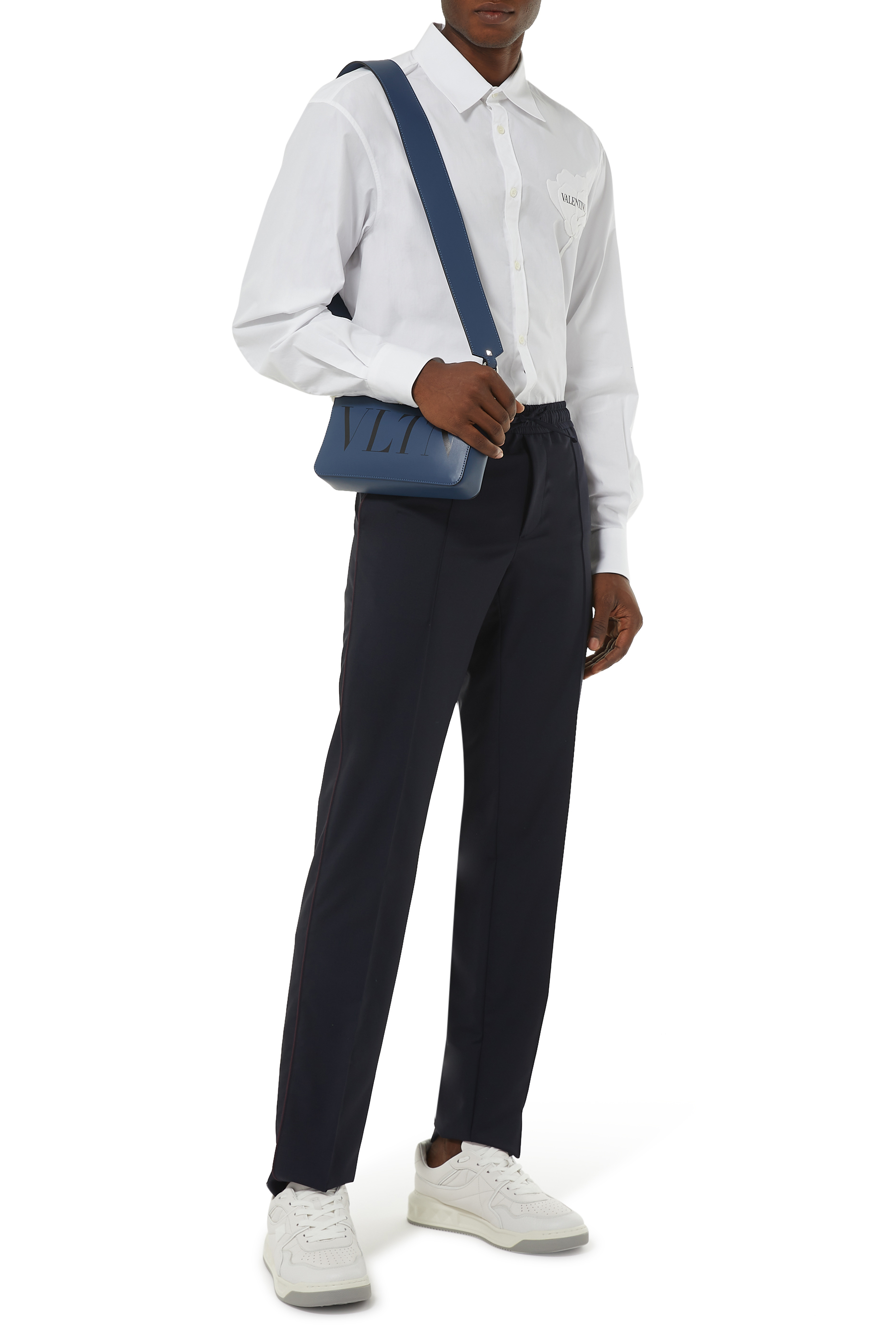 حقيبة كروس فالنتينو غارافاني بشعار VLTN