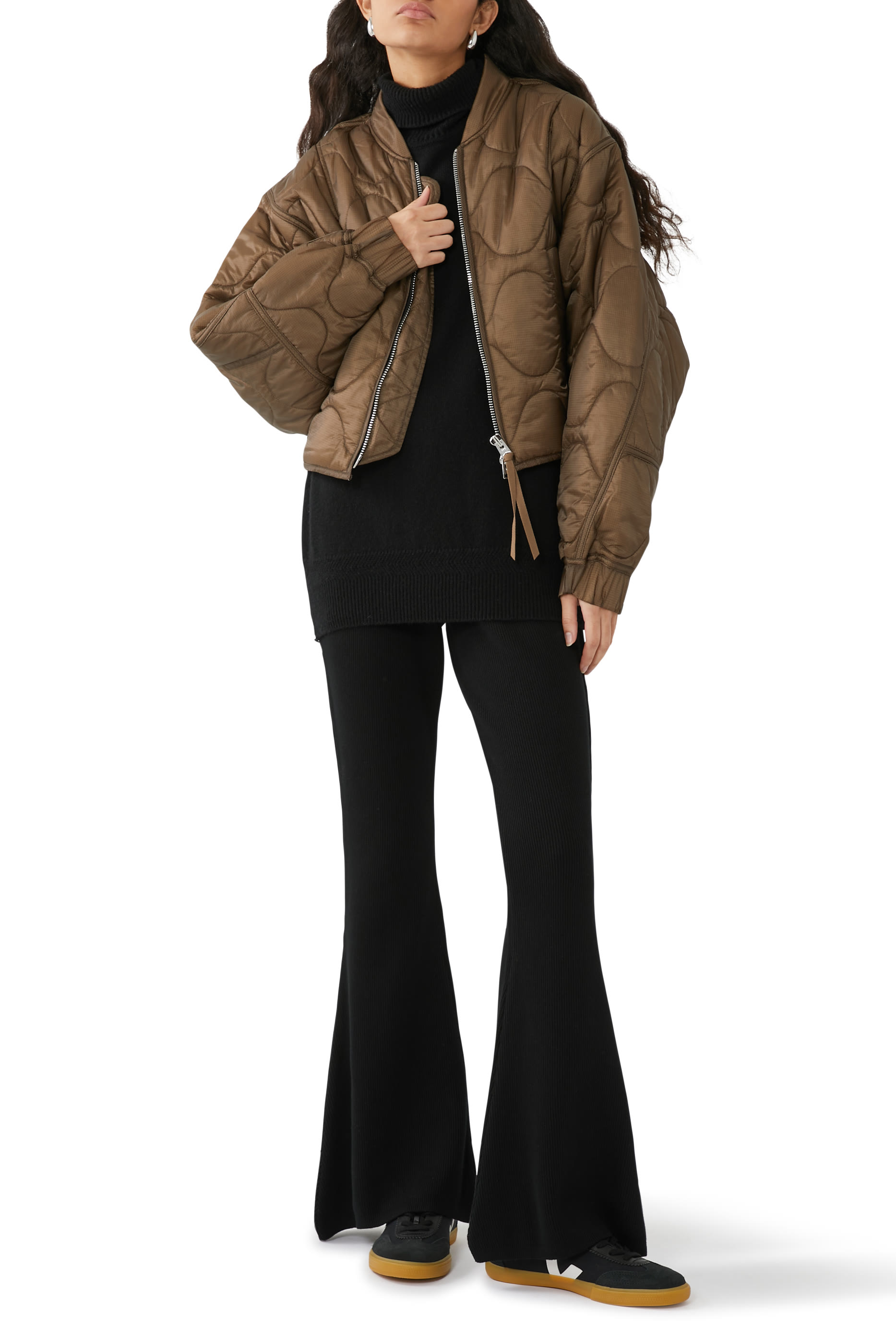 بنطال بحافة واسعة