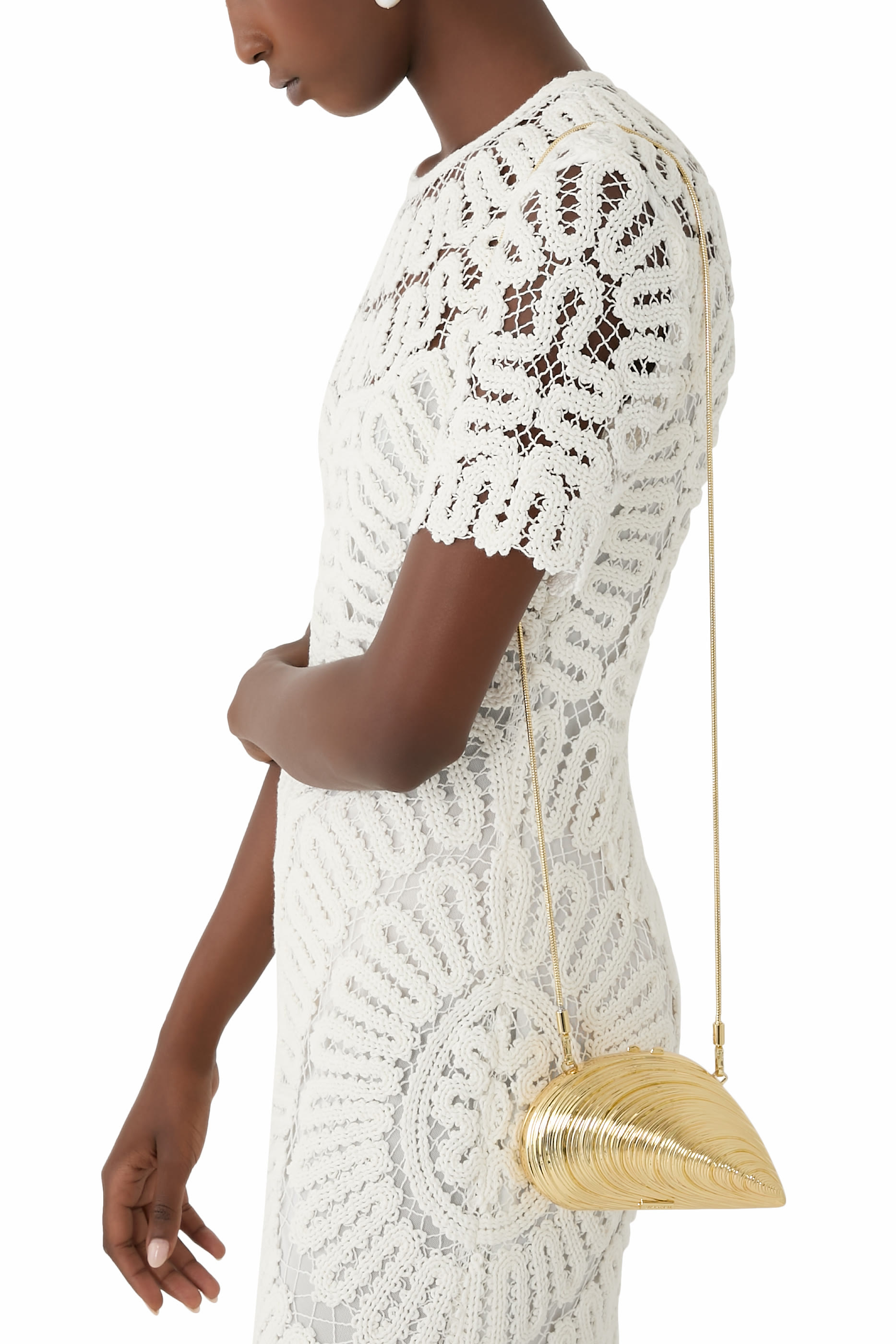 كلاتش بيدجيت صغير بتصميم صدفة محار لامع