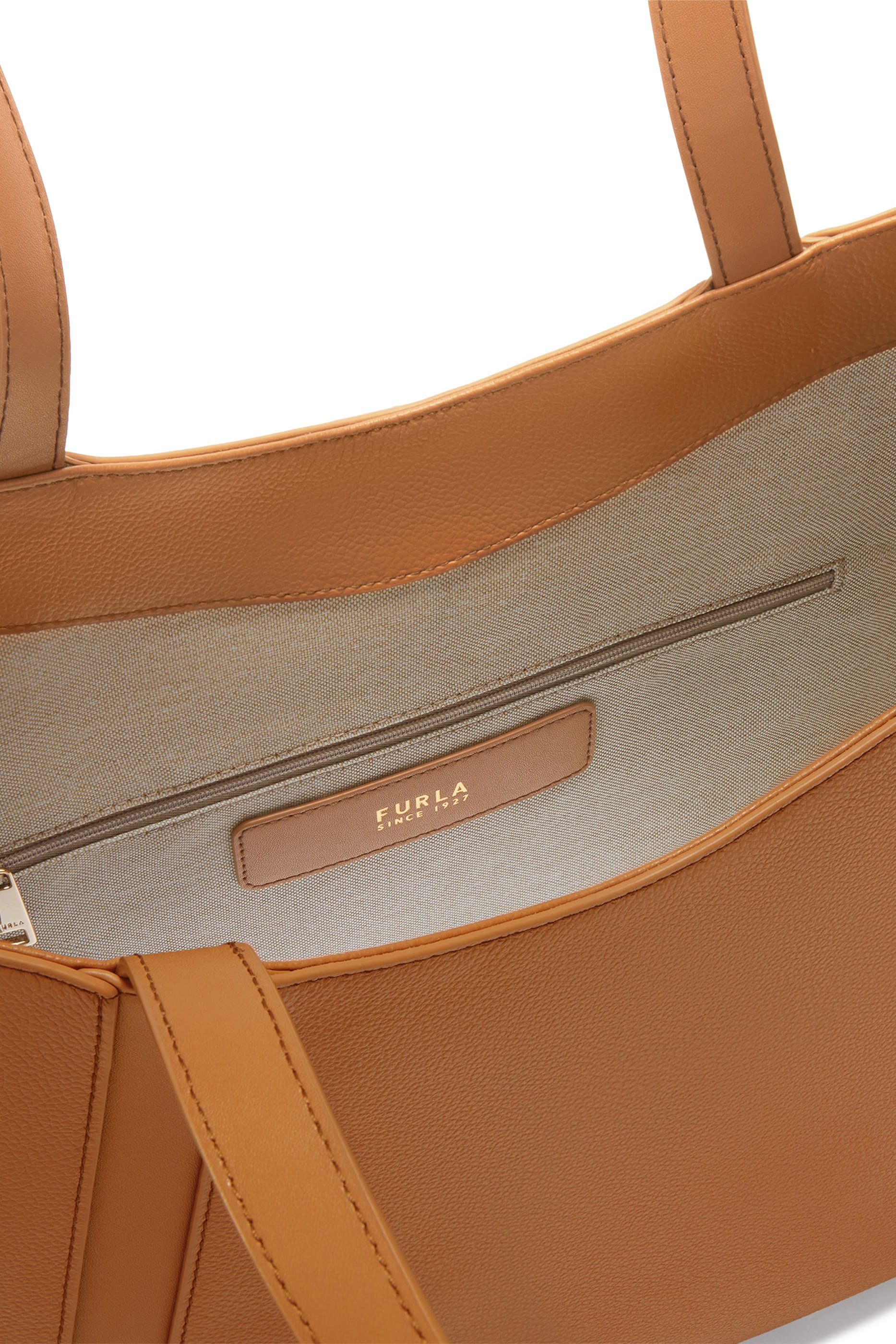 حقيبة يد غوتشيا كبيرة