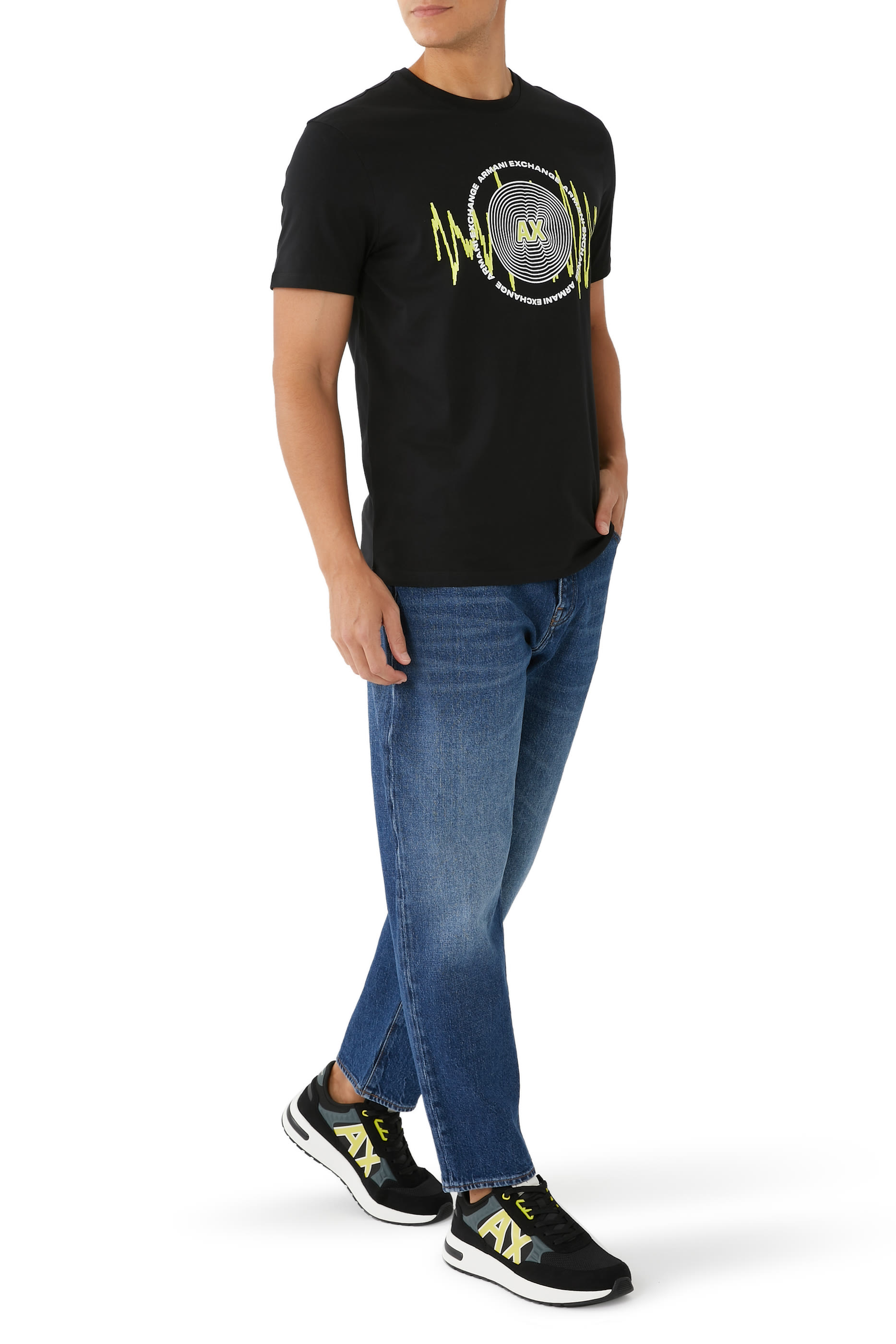 تيشيرت ميتا نايتشر بطبعات شعار الماركة غرافيك