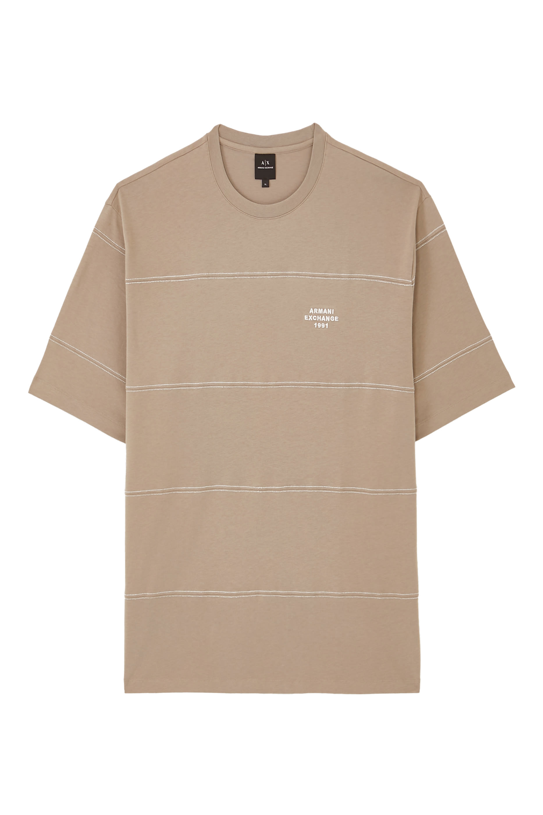 تيشيرت بحروف شعار الماركة