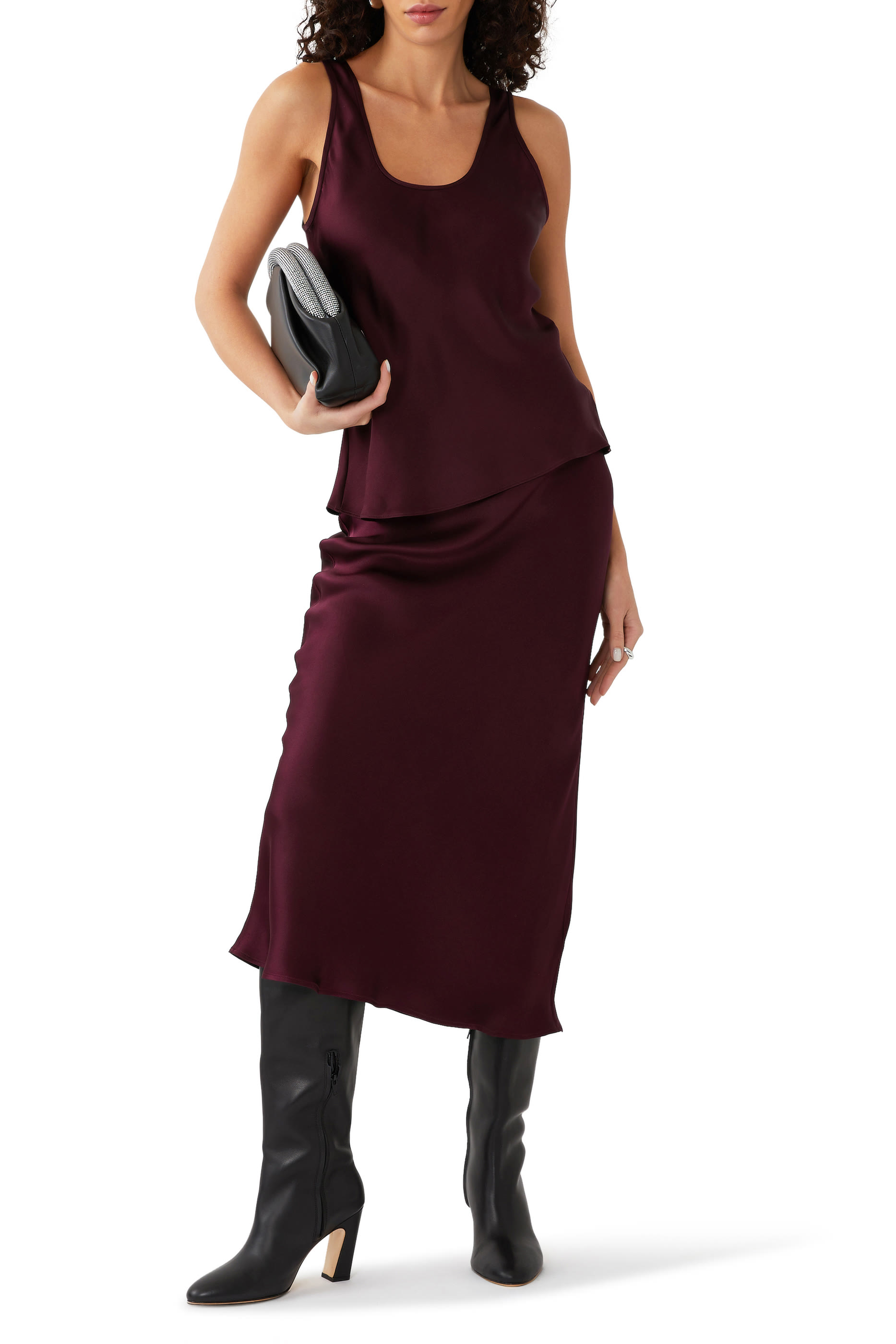 تنورة بار حرير