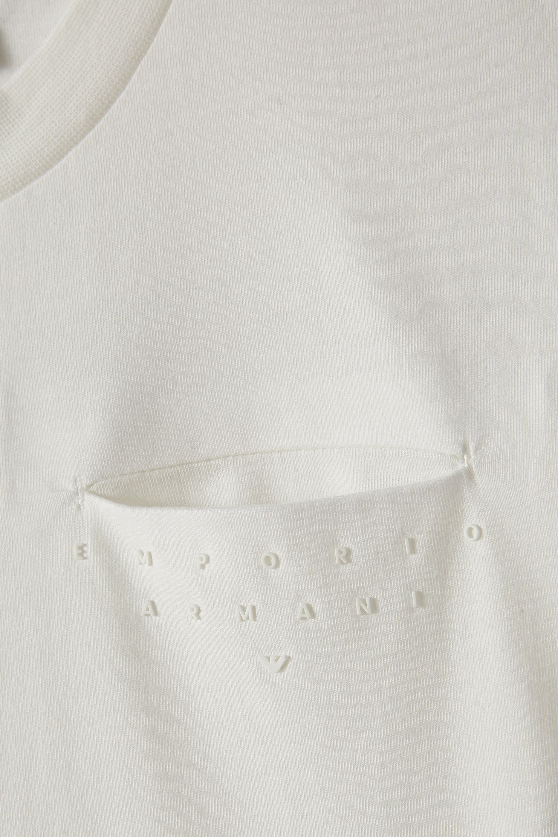 طقم تيشيرت وشورت برمودا للأطفال