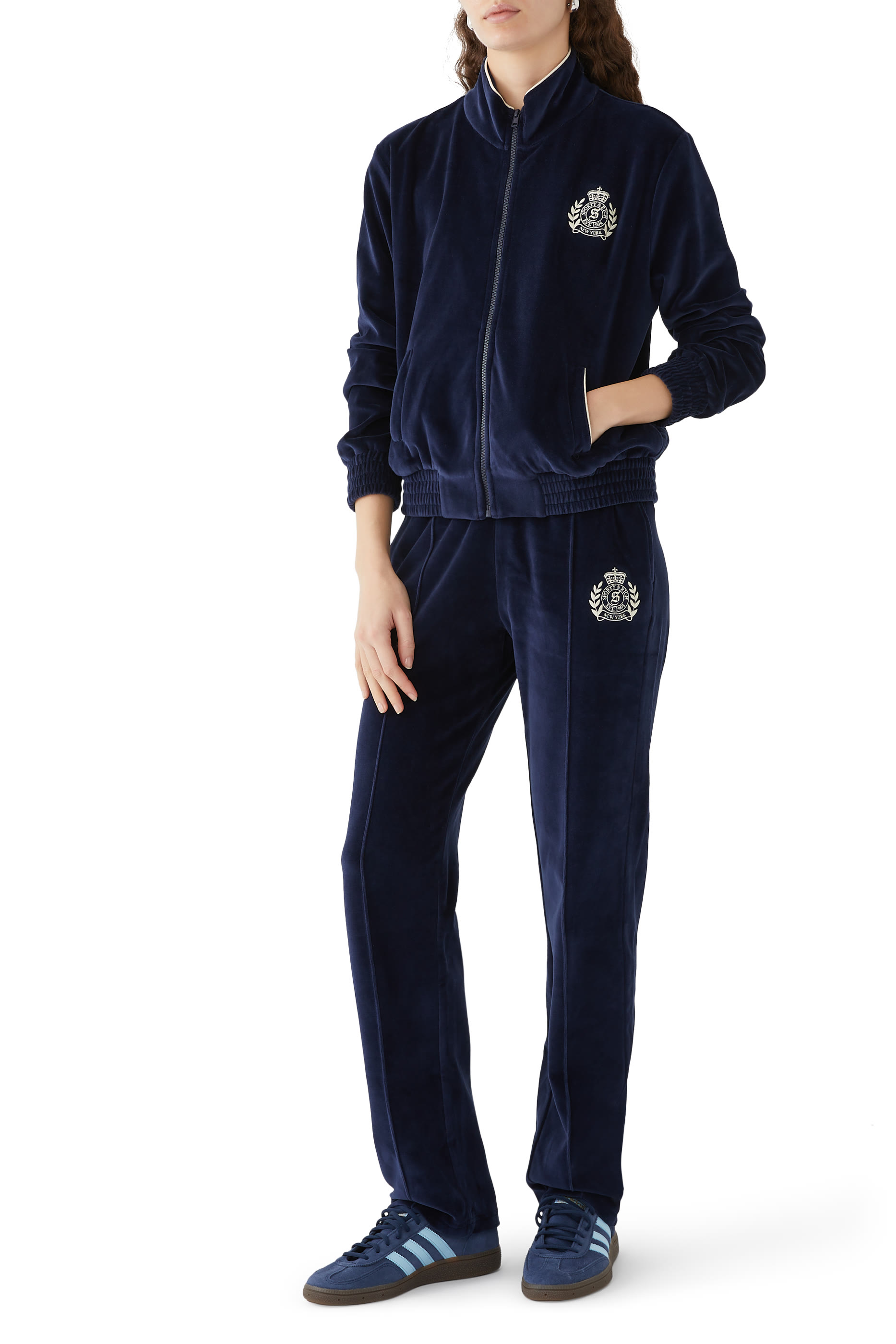 جاكيت رياضي بنقشة شعار ان واي مخمل