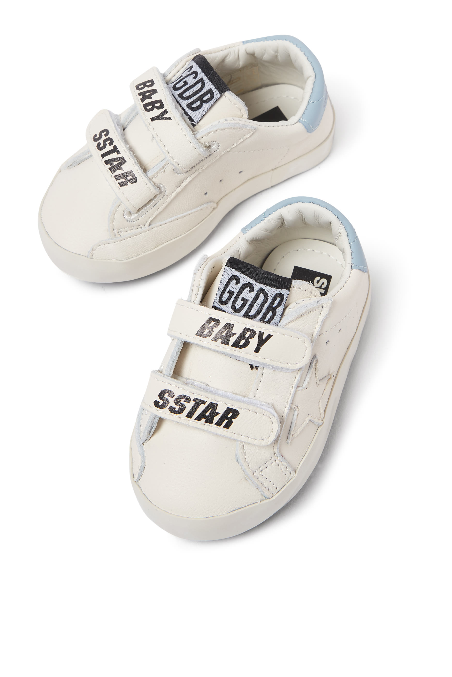 طقم سنيكرز سكول وجوارب للأطفال