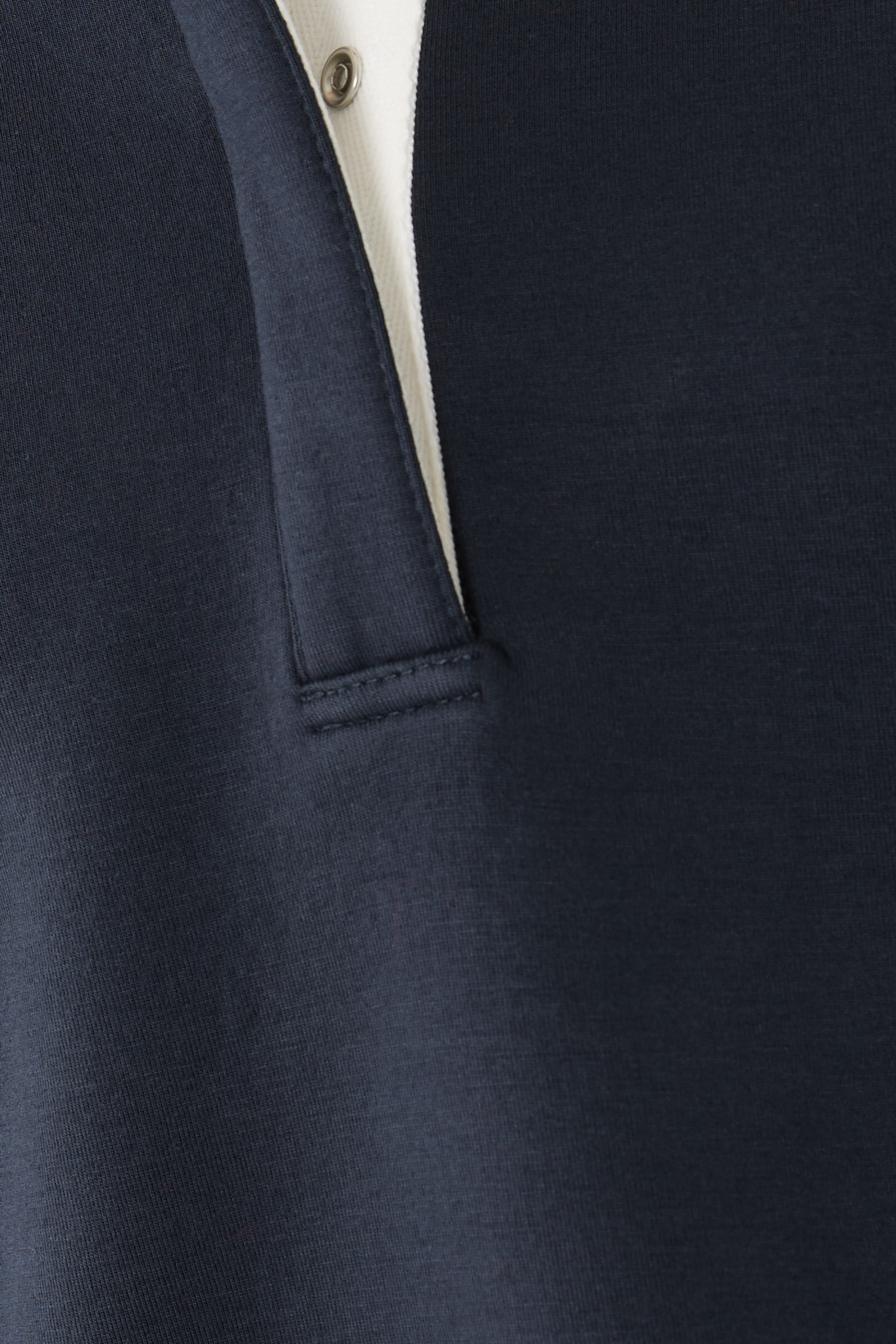 قميص بولو فيسكوز مقوى