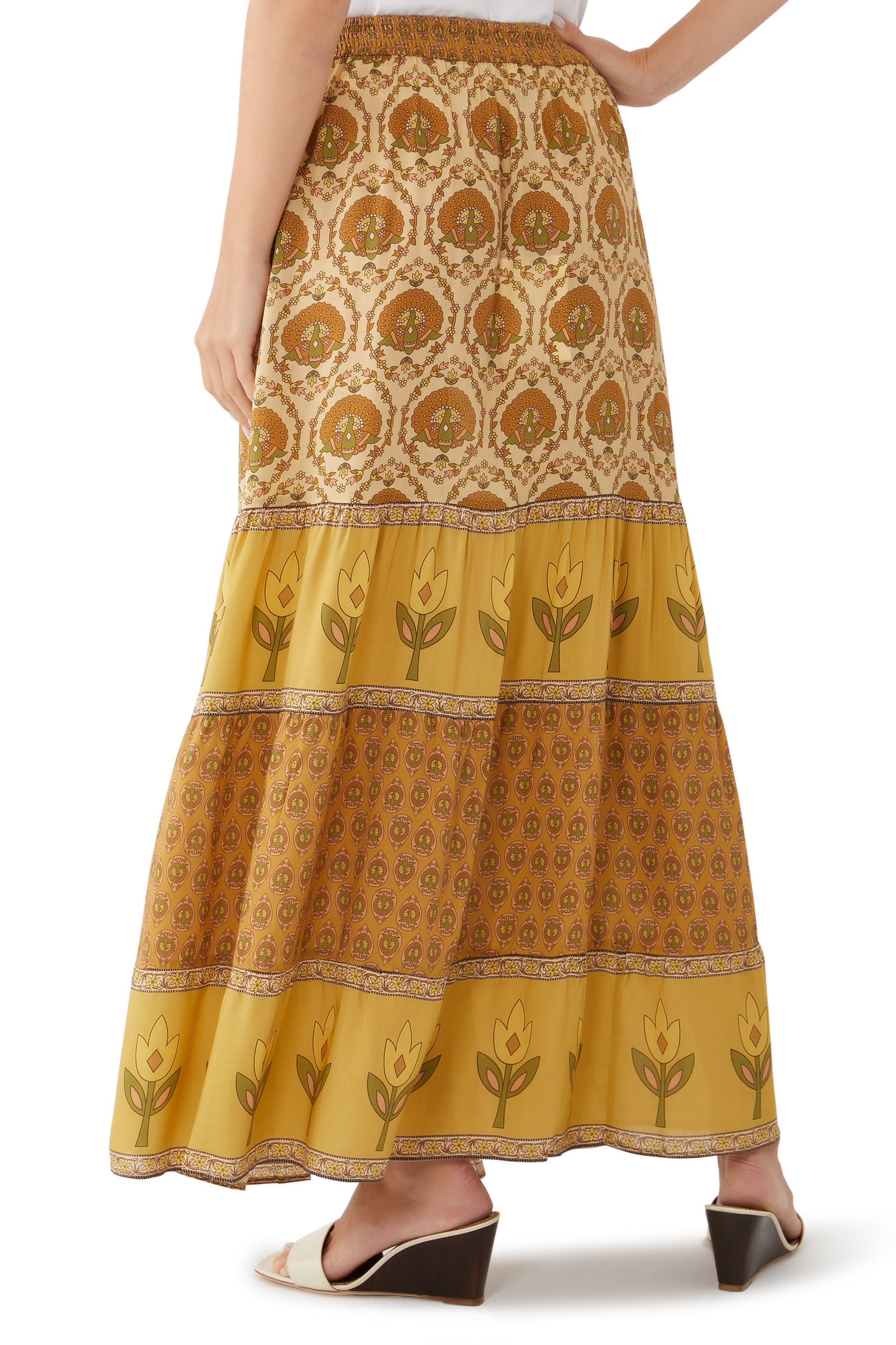 تنورة شاتو طويلة