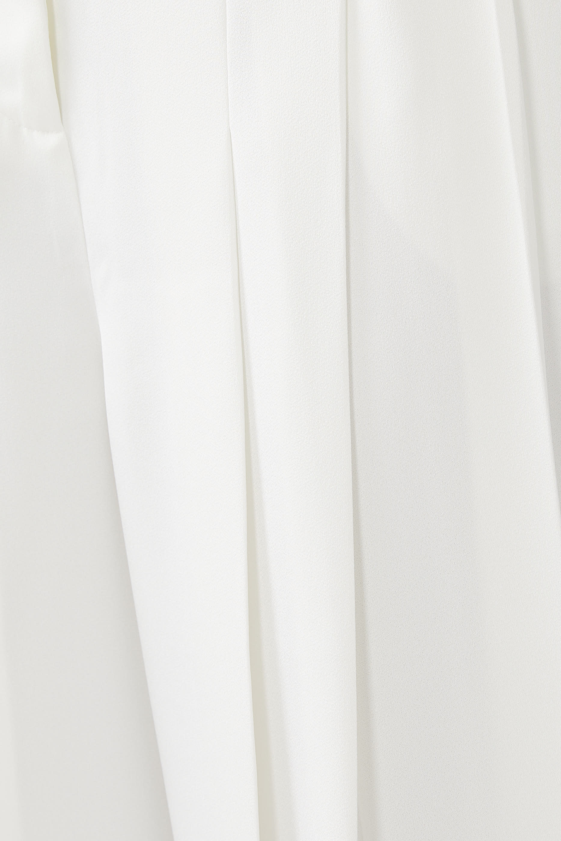 بنطال إستريد بطيات