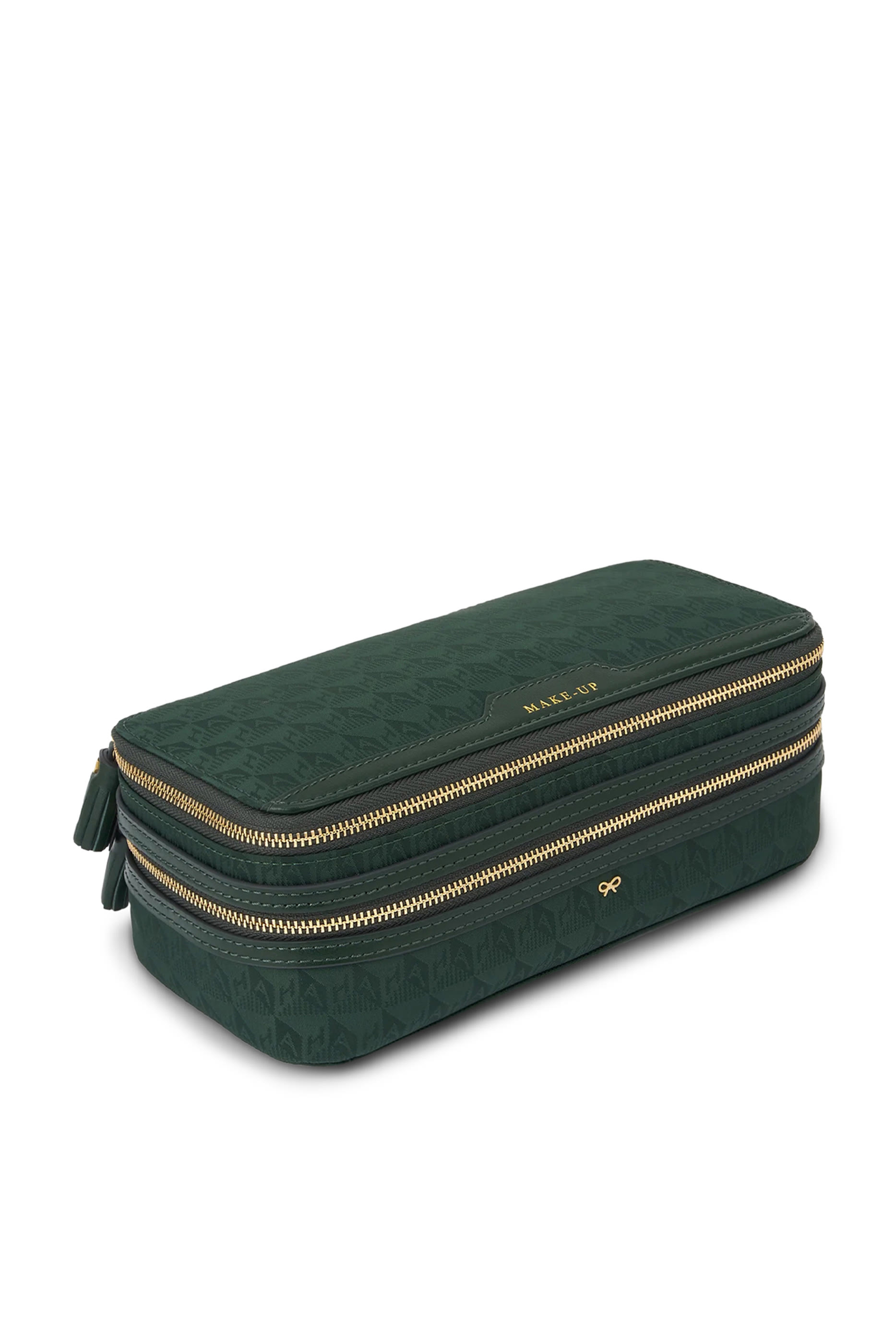 حقيبة مستحضرات تجميل صغيرة بشعار الماركة