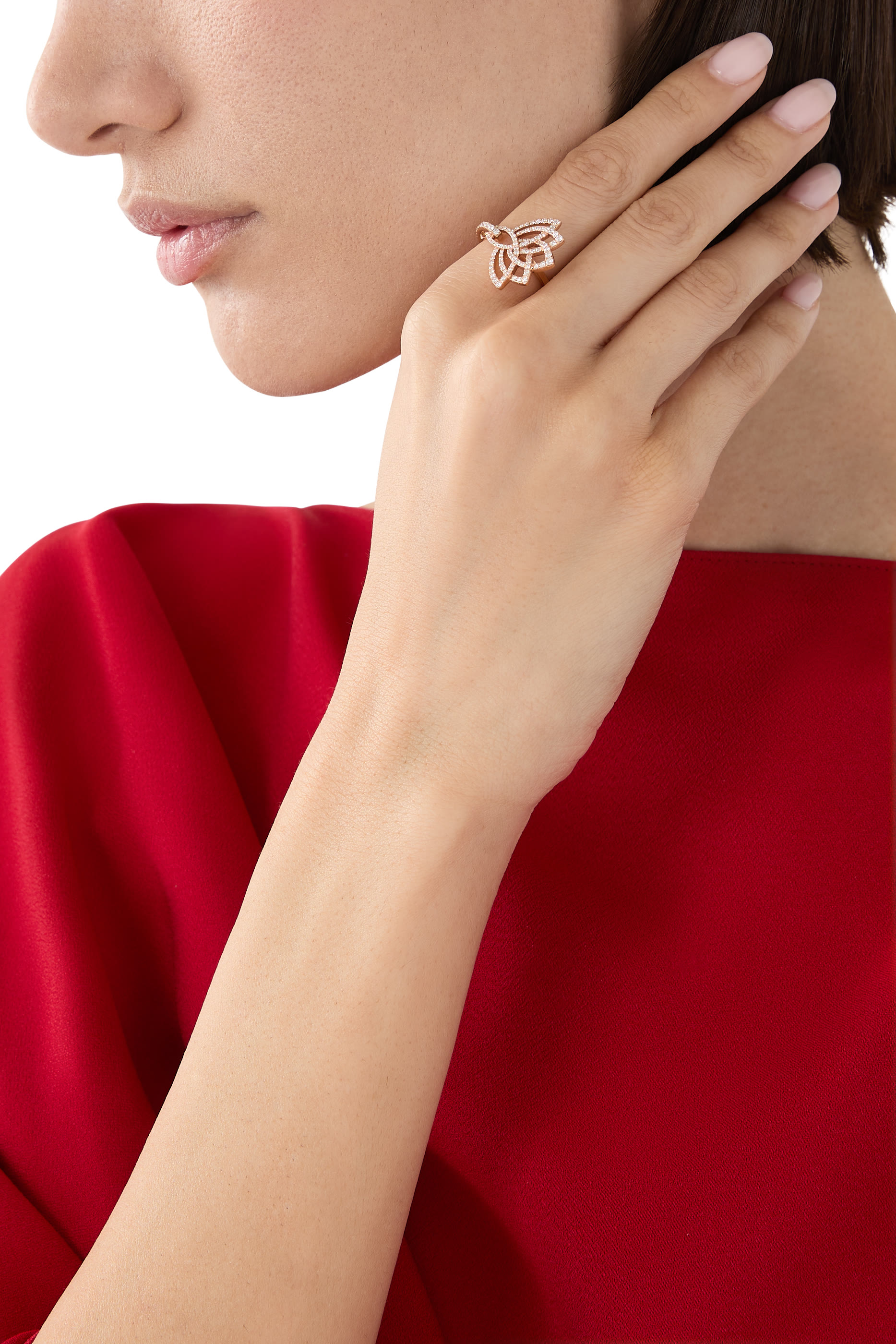 خاتم لوتس بلوزوم مرصع بالماس الأبيض، ذهب وردي عيار 18