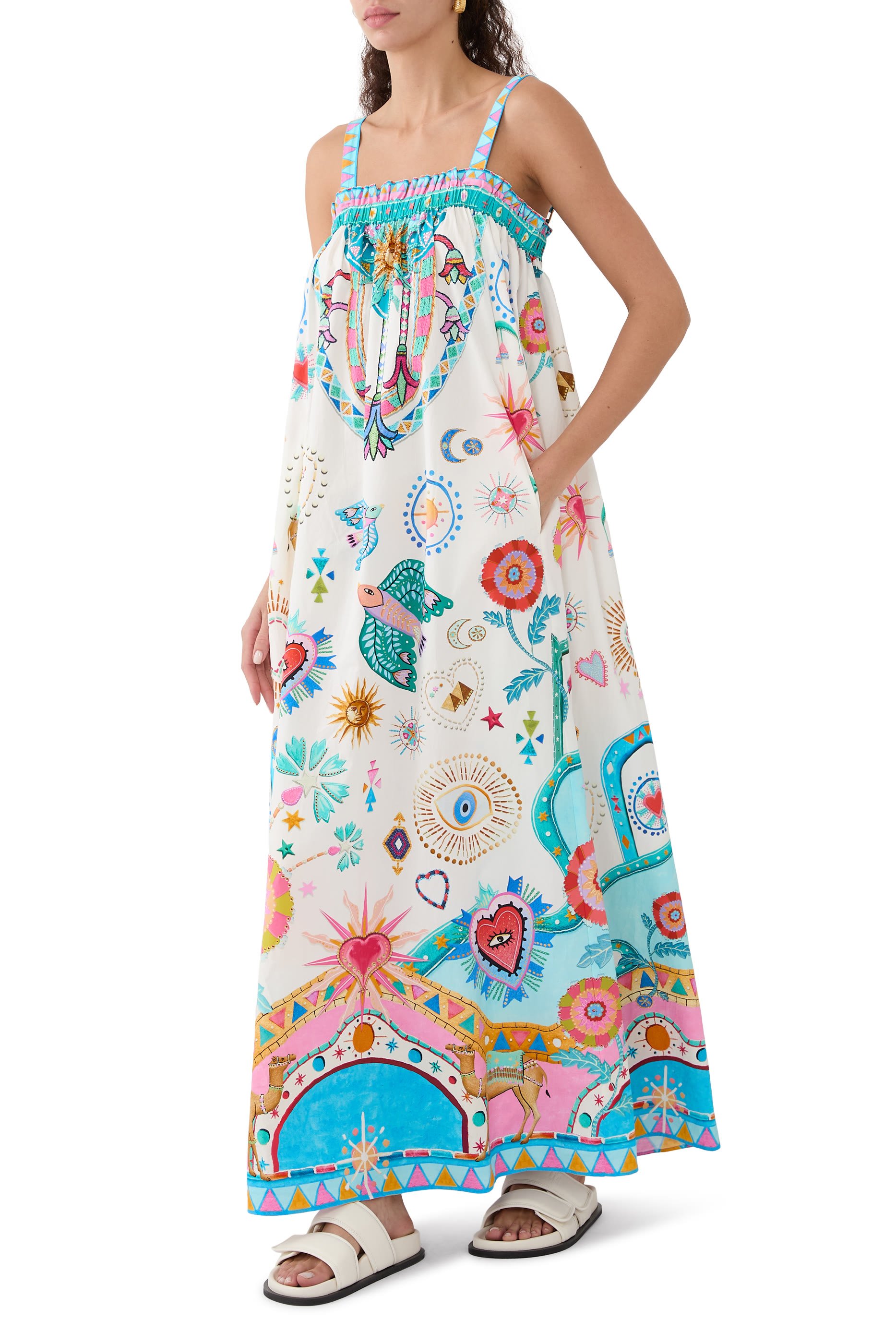 فستان صيفي طويل بحمالات عريضة