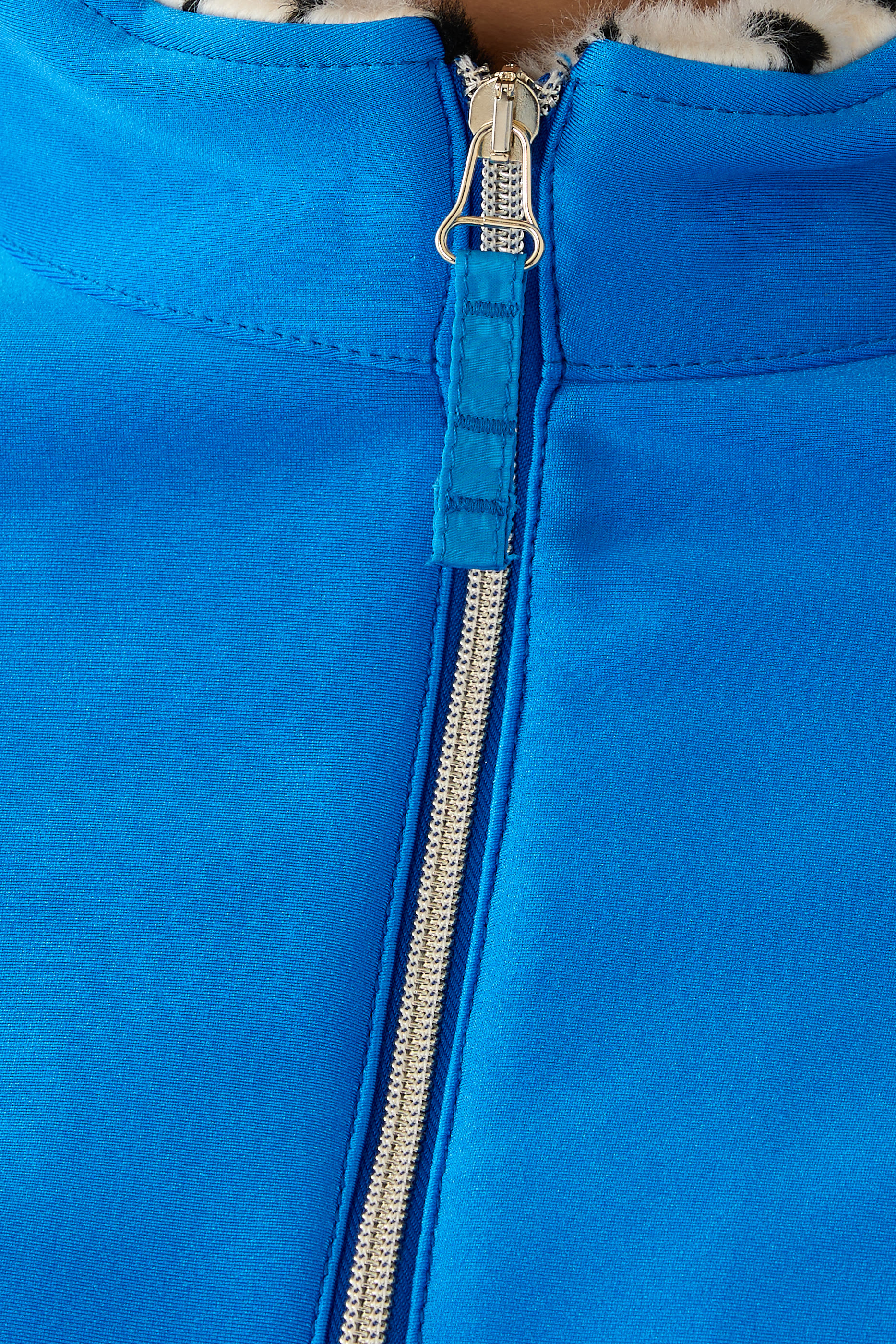 جاكيت جوست شيل ناعم لامع