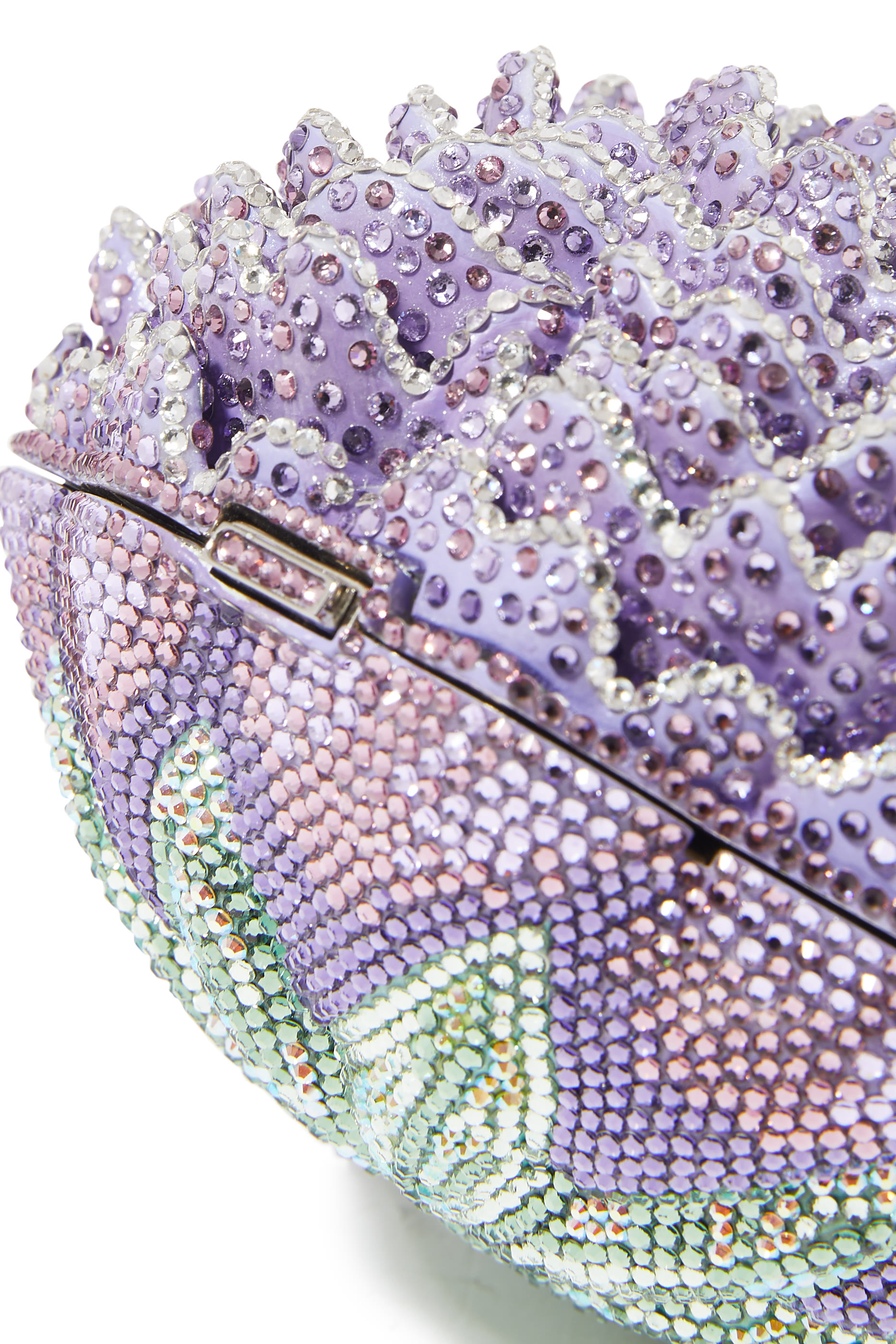 حقيبة سبلنديد بتصميم الفاوانيا