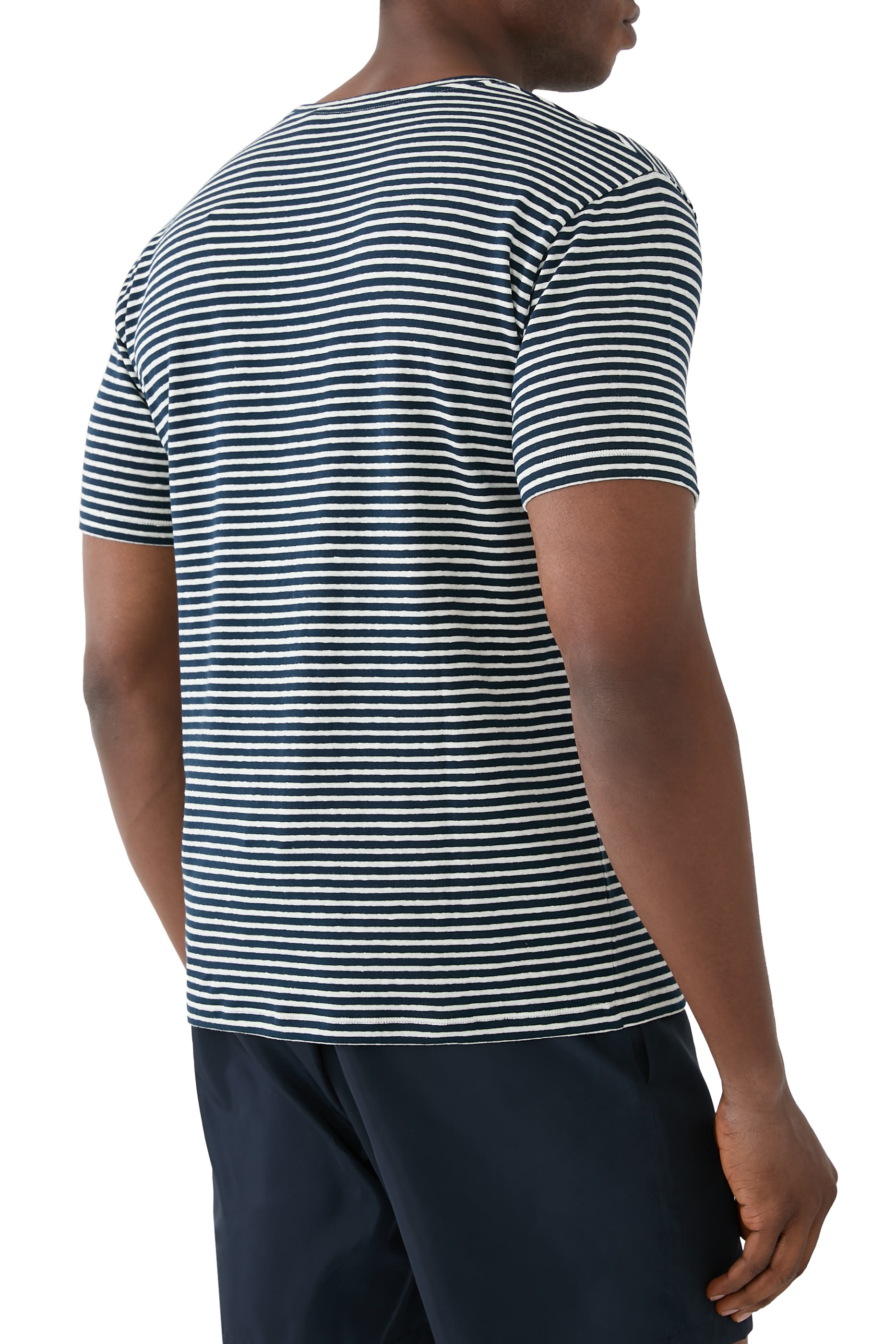 تيشيرت بطبعة شي فالنتينو