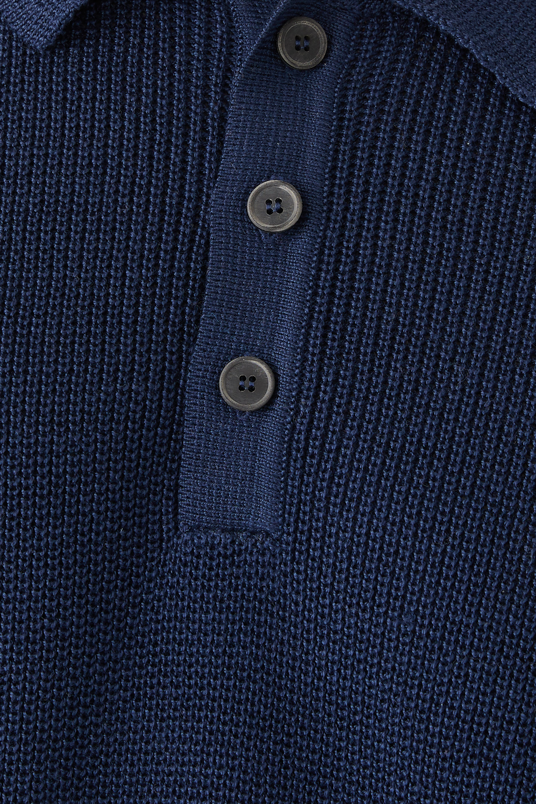 قميص بولو فضفاض بأكمام طويلة