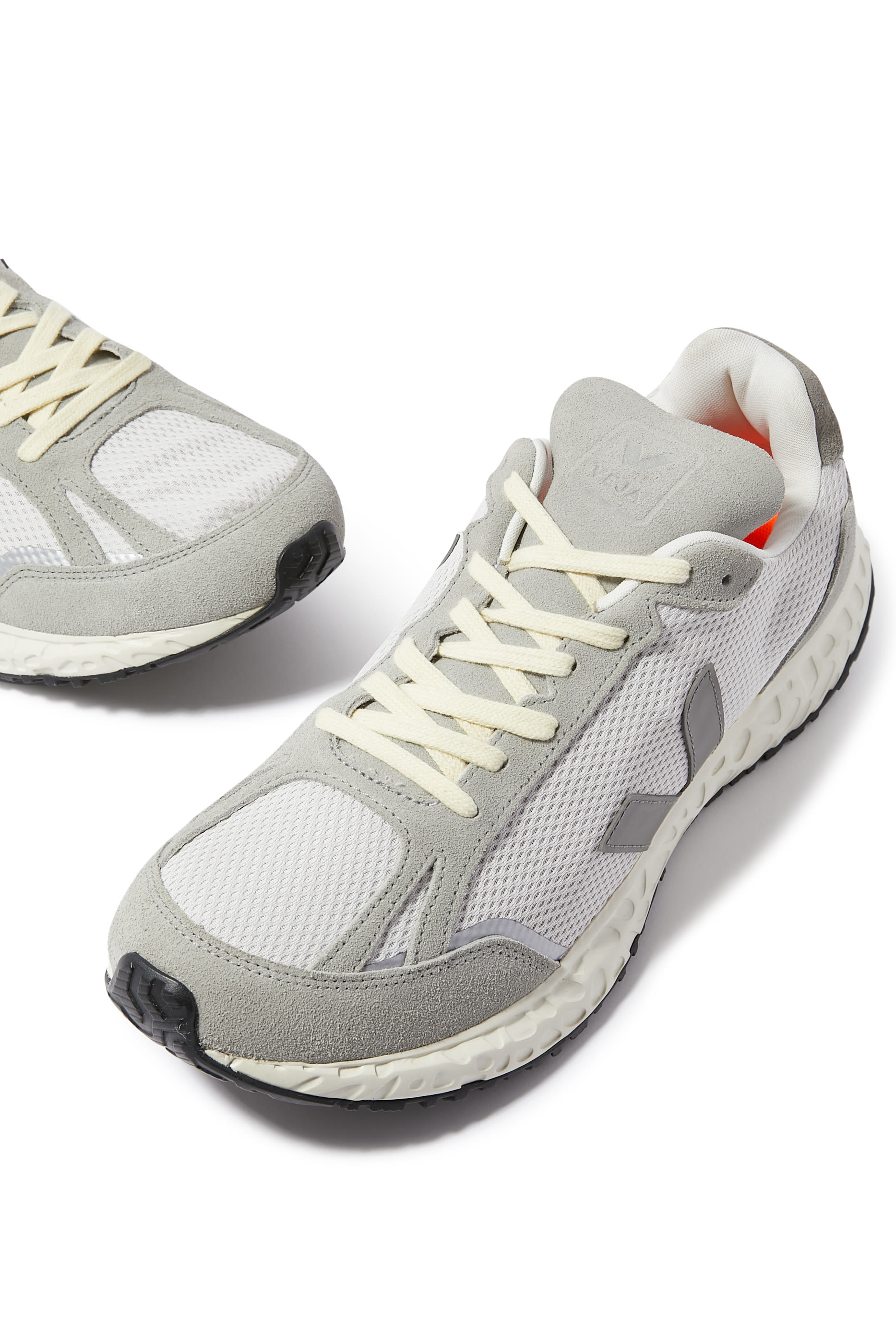 سنيكرز كوندور رويال الفيوميش