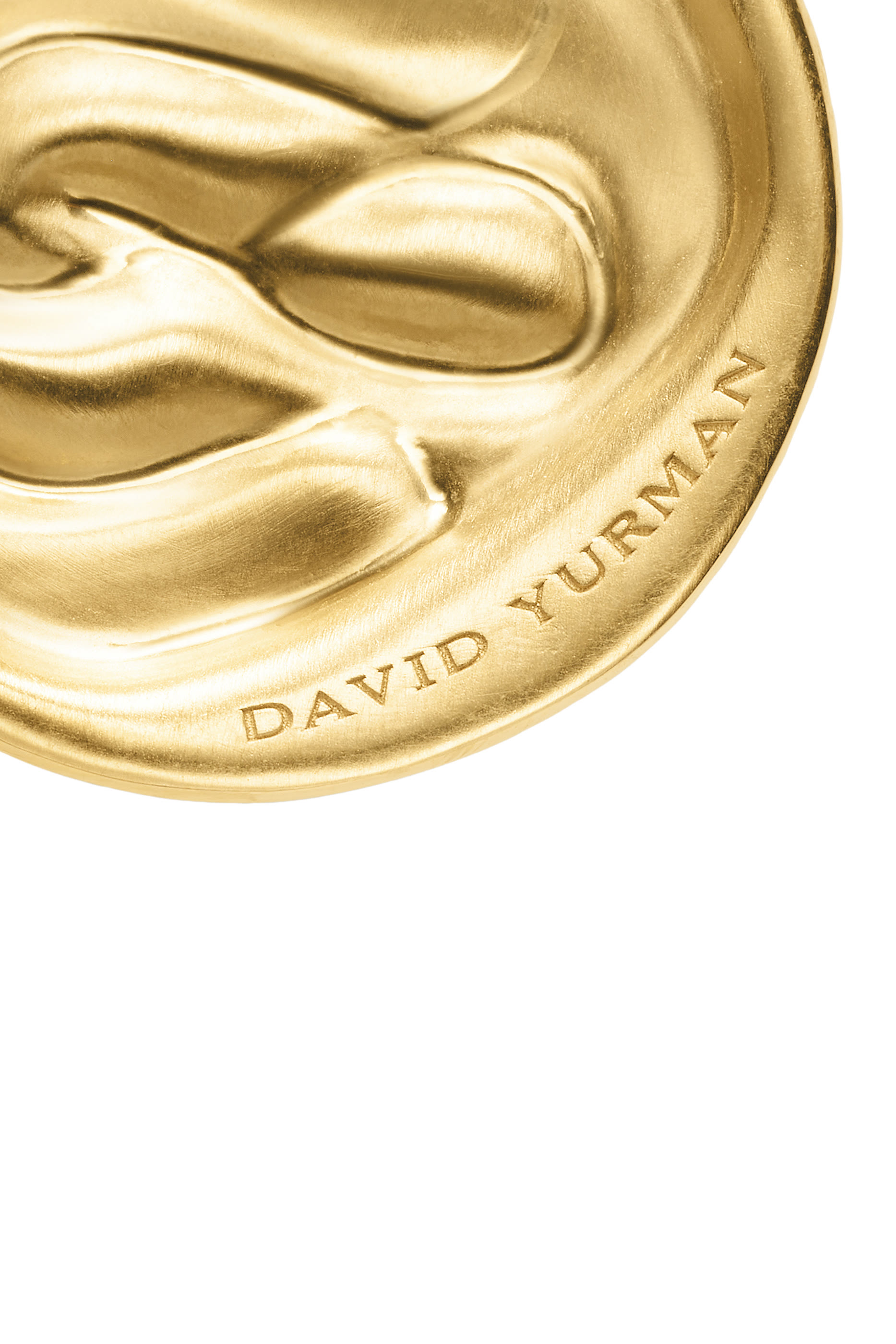 قلادة بحلية بتصميم تميمة محفورة بأفعى مرصعة بماس، ذهب أصفر عيار 18