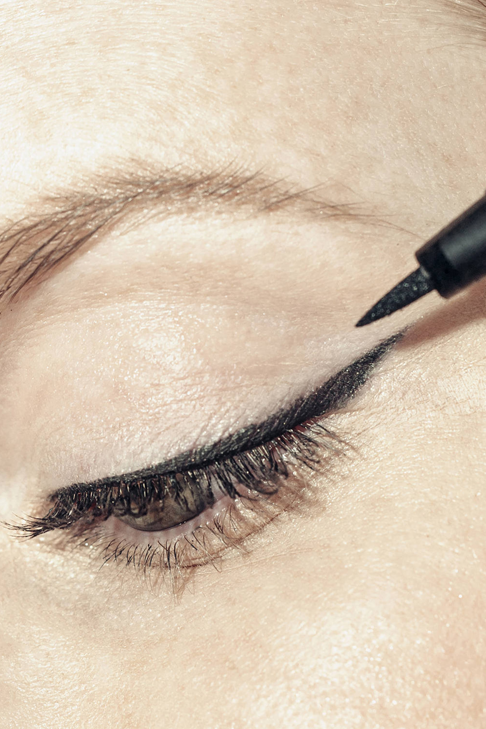 محدد العيون سو انتينس